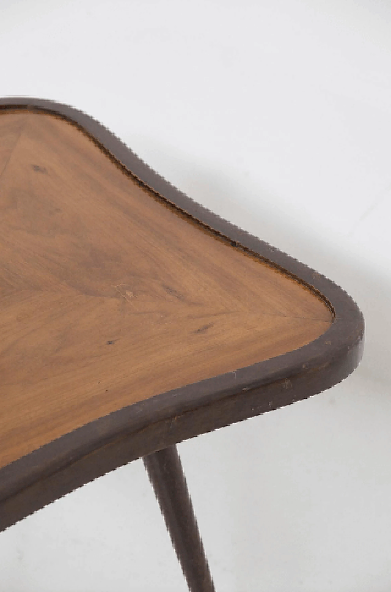 Tavolino bicolore in legno di Paolo Buffa, anni '50 3