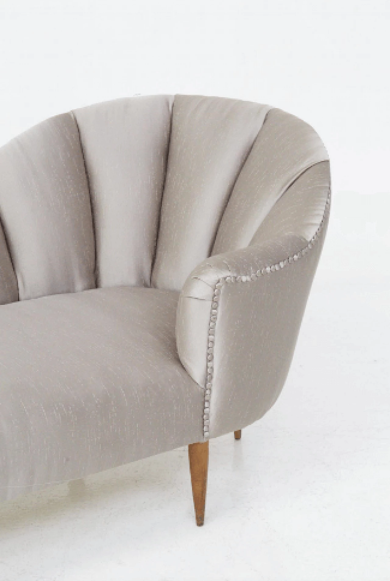 Dormeuse in satin grigio attribuita a Gio Ponti, anni '50 5