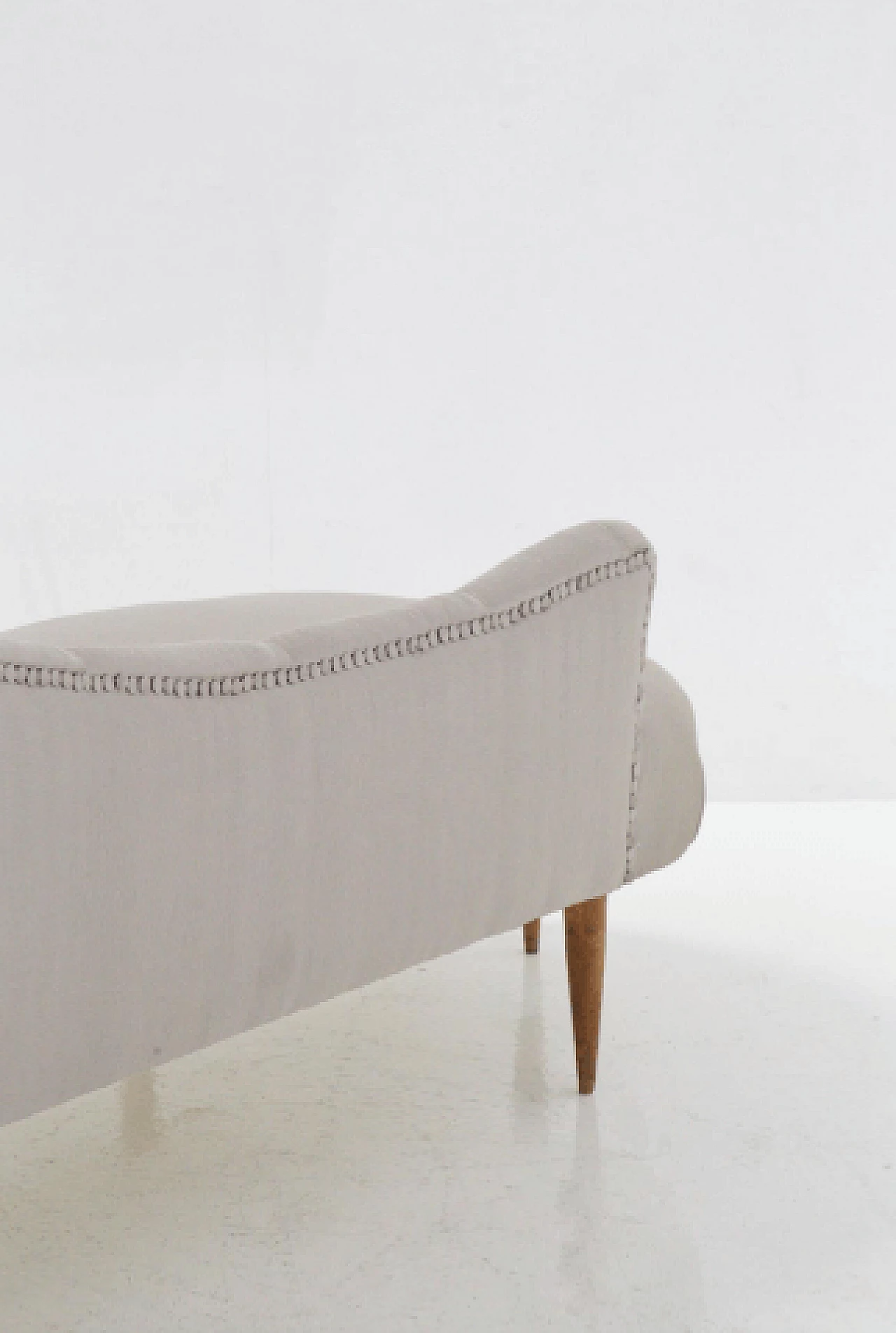 Dormeuse in satin grigio attribuita a Gio Ponti, anni '50 11