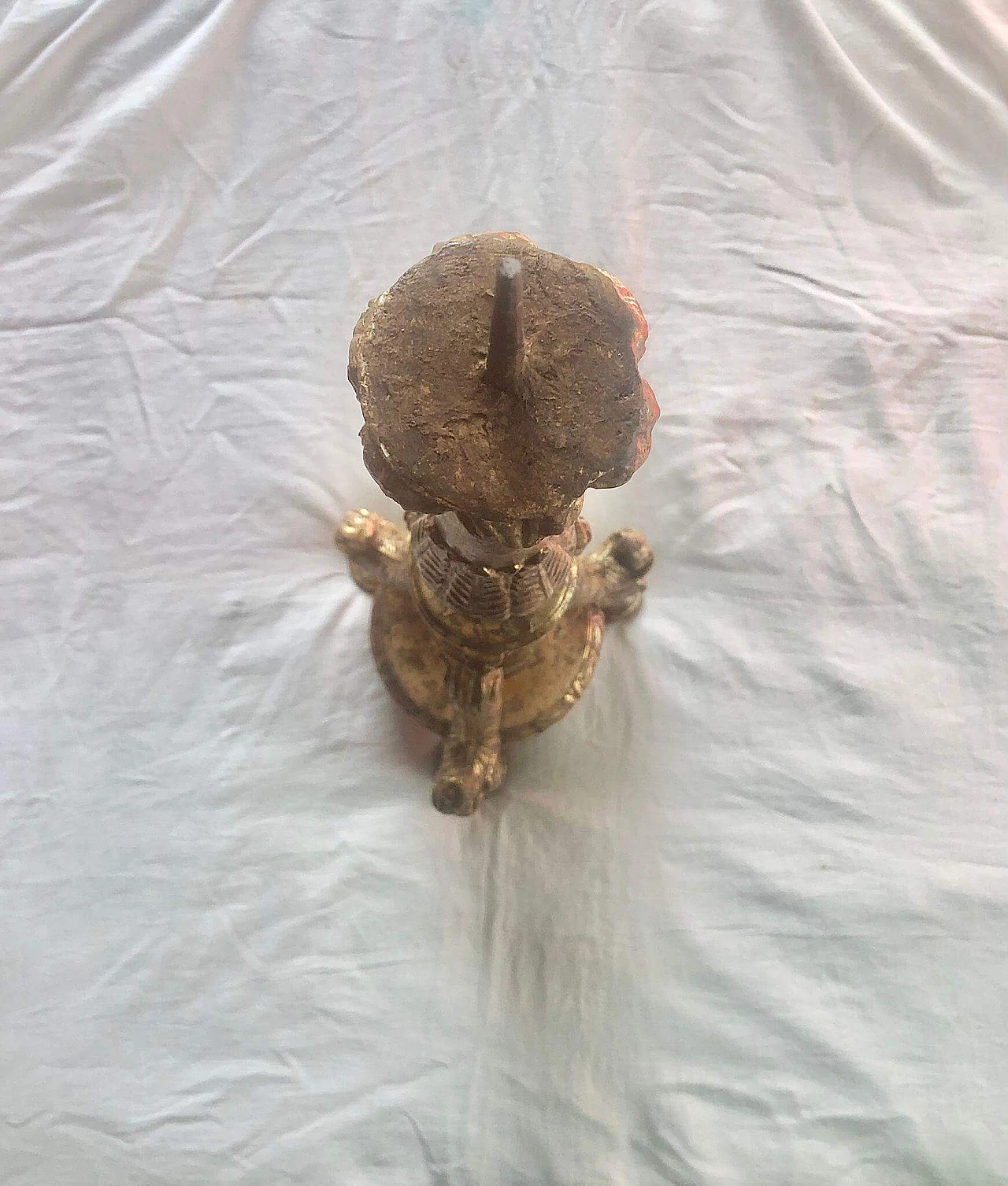 Carved and gilded wood candle holder, early 18th century 9