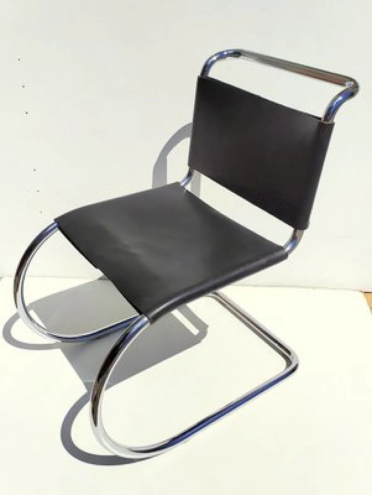 Sedia MR 10 attribuita a Ludwig Mies van der Rohe per Knoll, anni '70 1