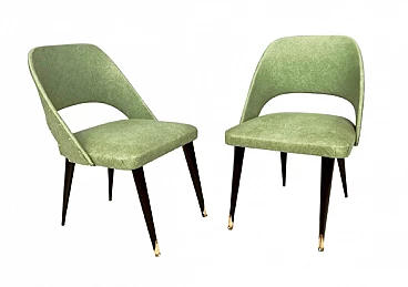 Coppia di sedie in legno ebanizzato e skai verde, anni '50