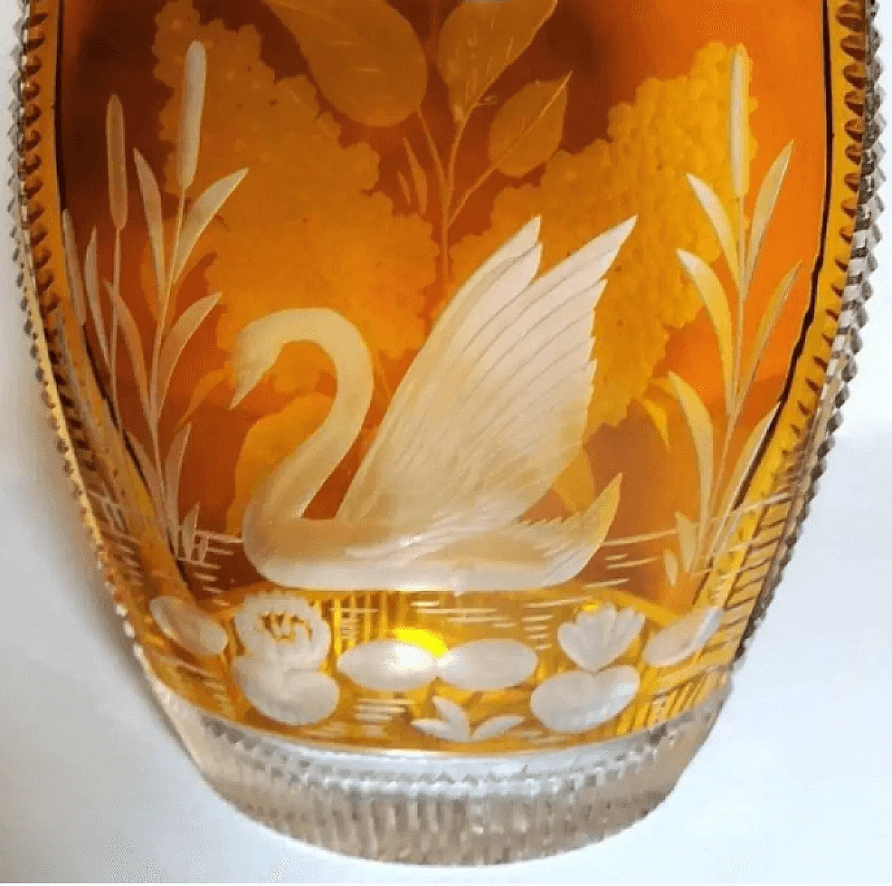 Vaso di cristallo francese, colorato e con fondo in pietra, anni '50 5
