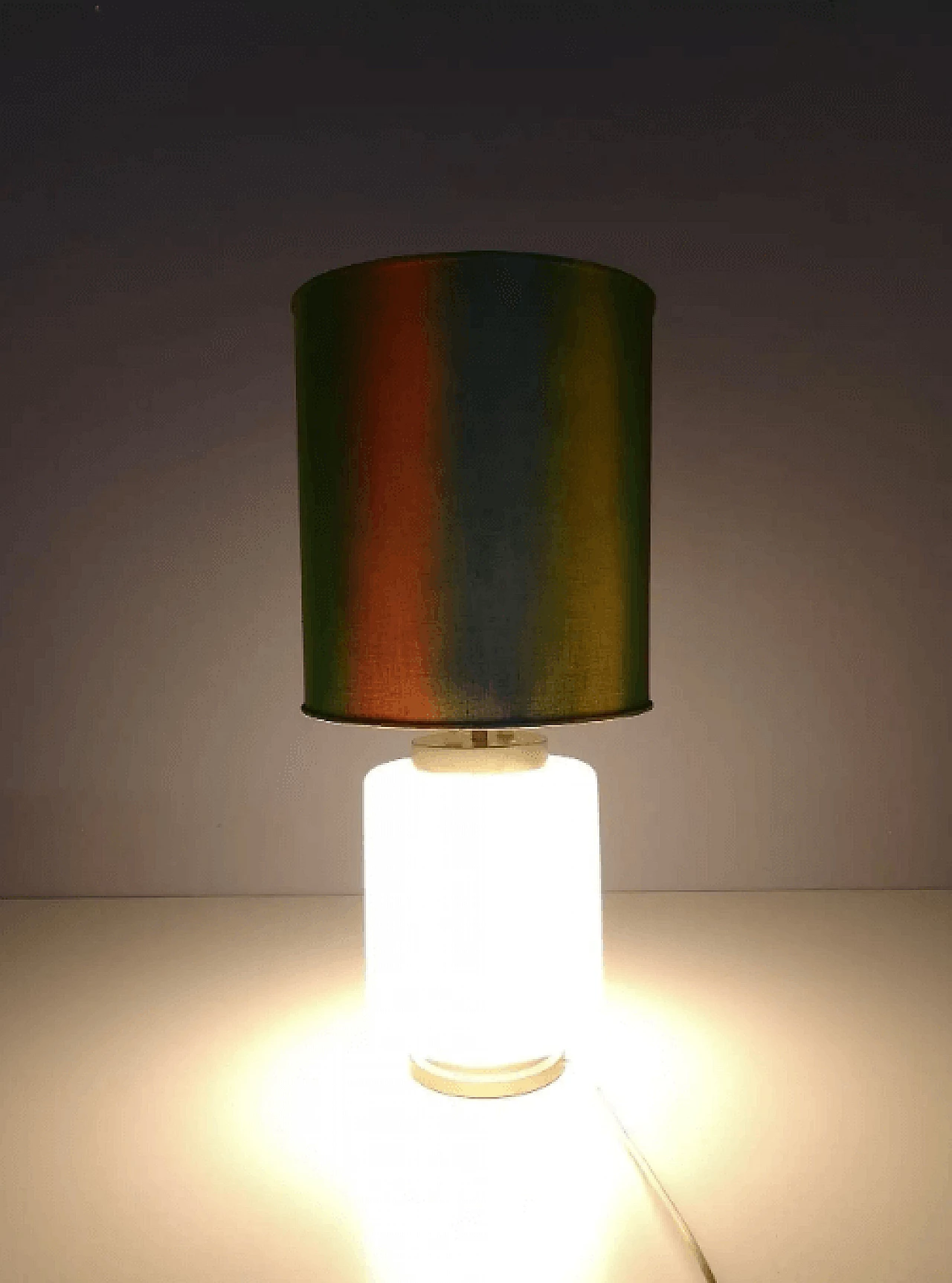 Stilnovo three-light enamelled glass table lamp, 1960s 3