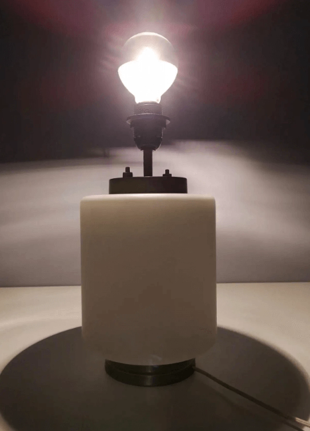 Stilnovo three-light enamelled glass table lamp, 1960s 5