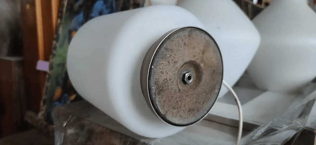 Stilnovo three-light enamelled glass table lamp, 1960s 8