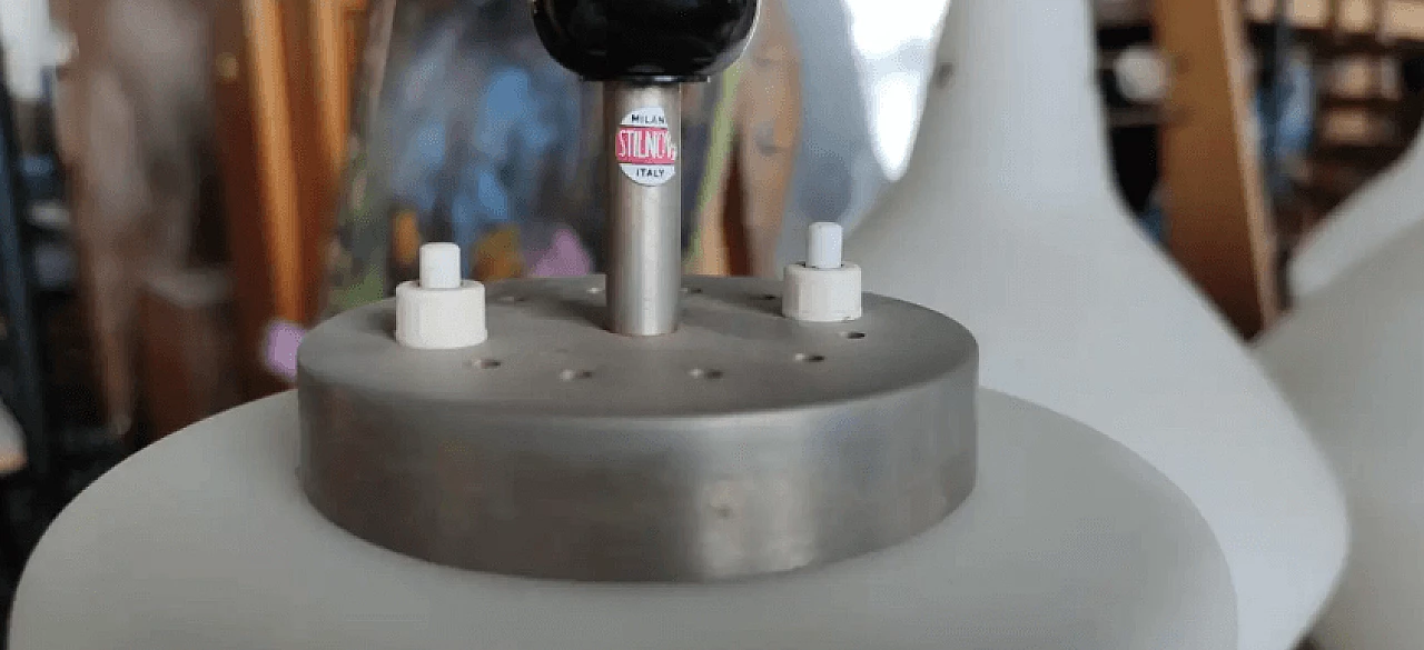 Stilnovo three-light enamelled glass table lamp, 1960s 9