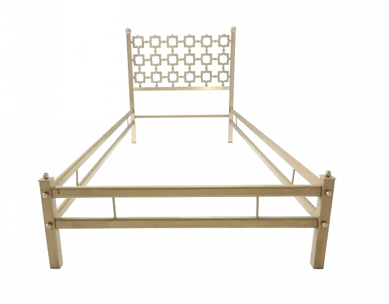 Sculptural brass single bed by Luciano Frigerio, 1970s 1