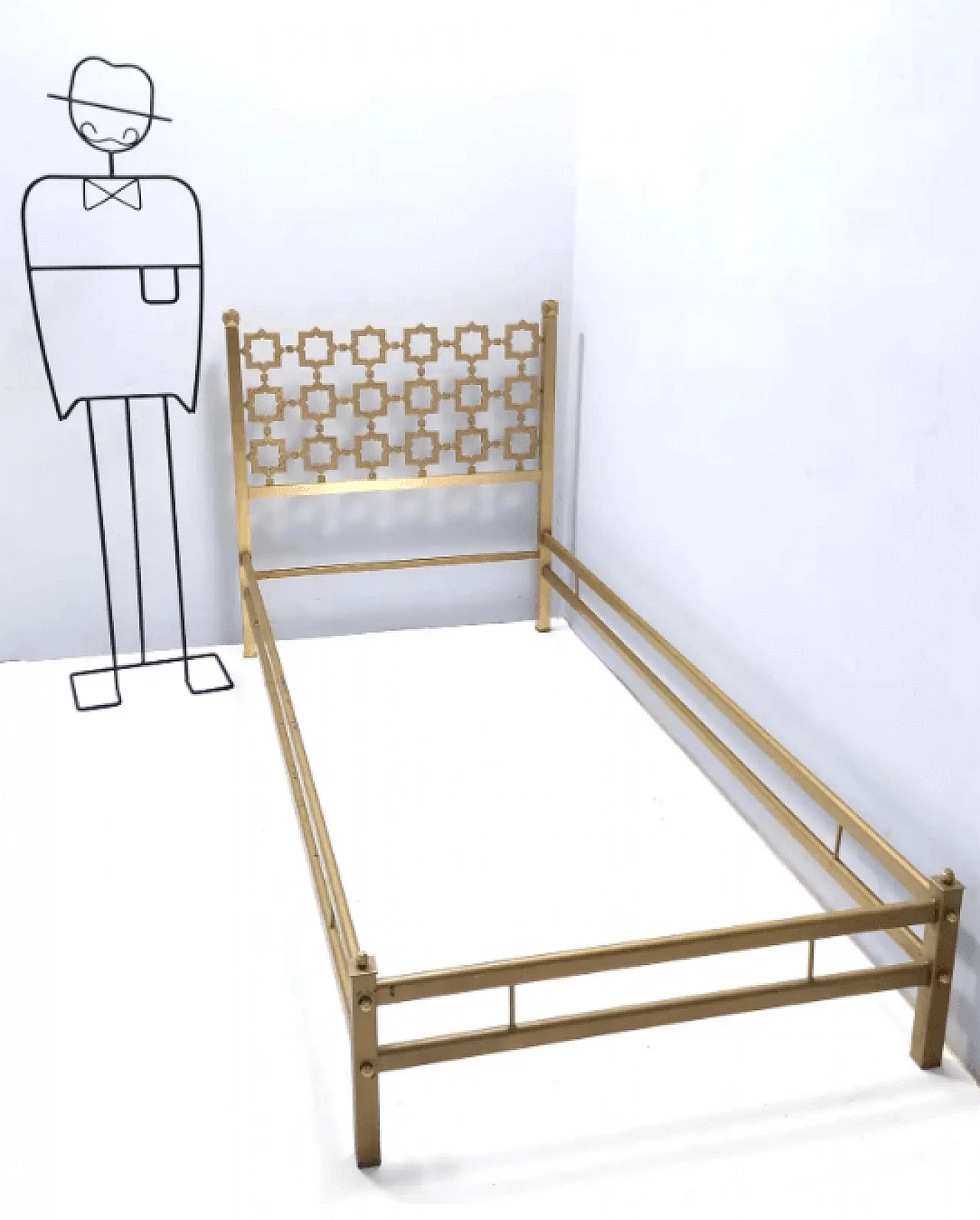 Letto singolo scultoreo in ottone di Luciano Frigerio, anni '70 3