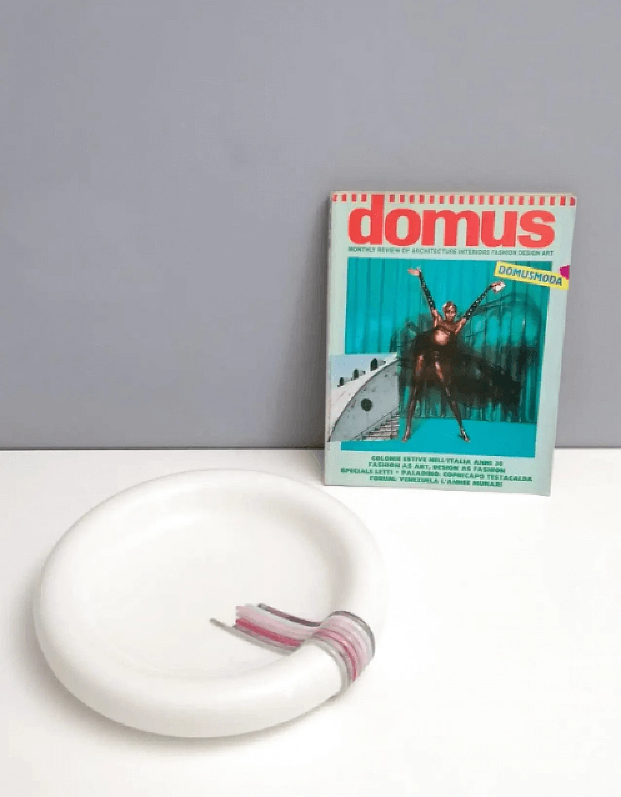 Round ceramic ashtray by Ambrogio Pozzi with hand-painted details, 1980s 2