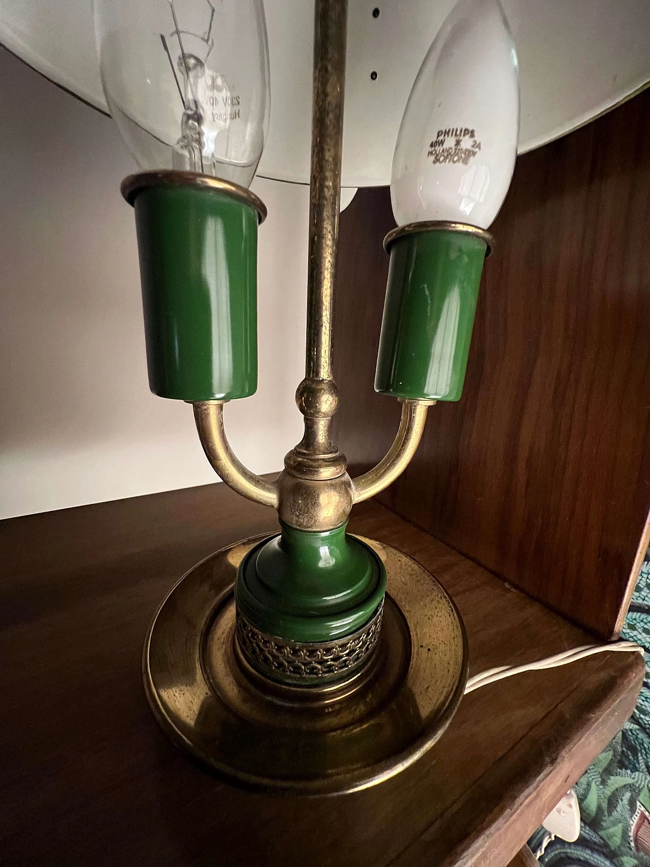 Lampada da tavolo in metallo smaltato verde e ottone, inizio '900 5
