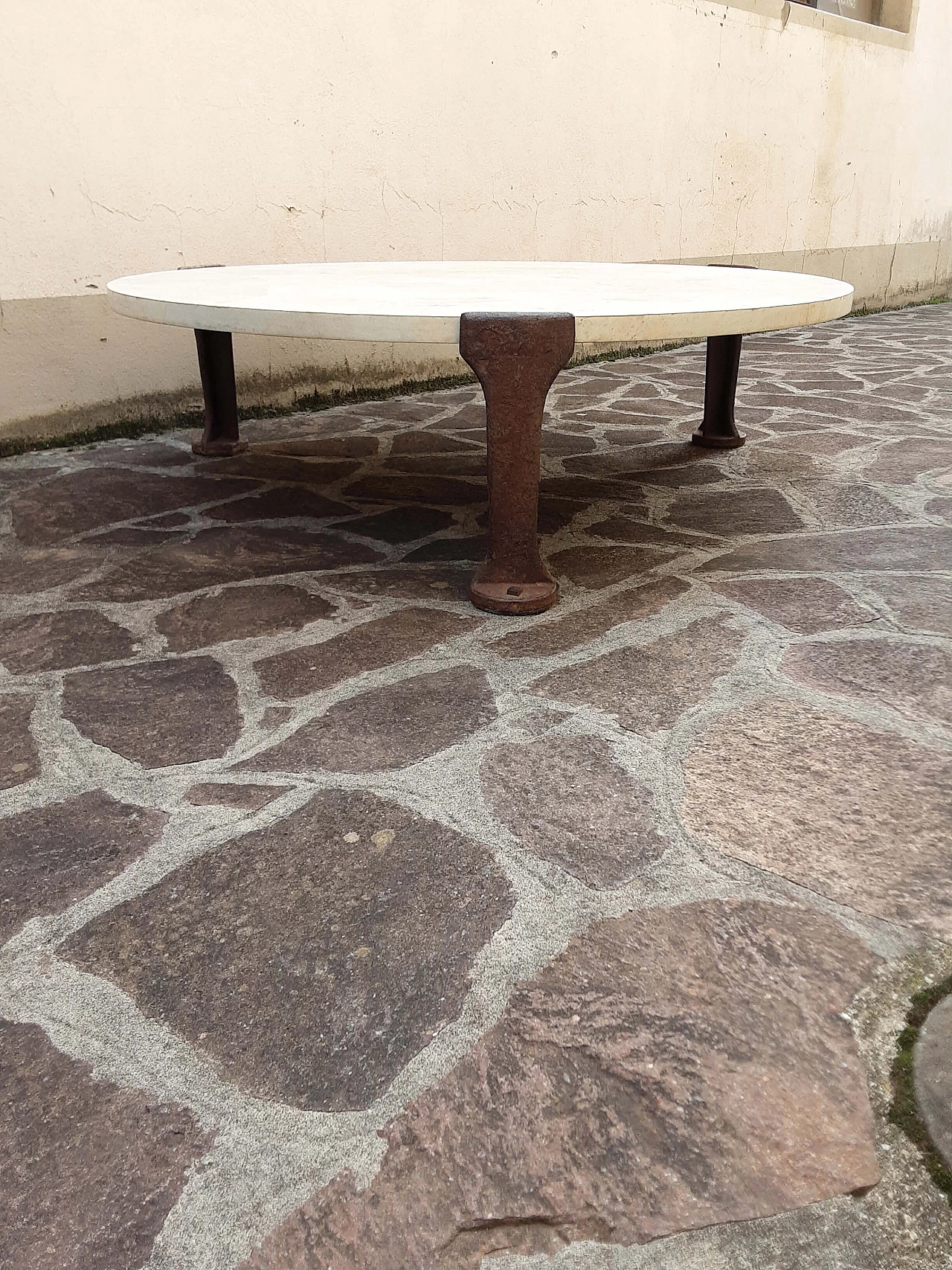 Round iron, wood and parchment coffee table, 1980s 1