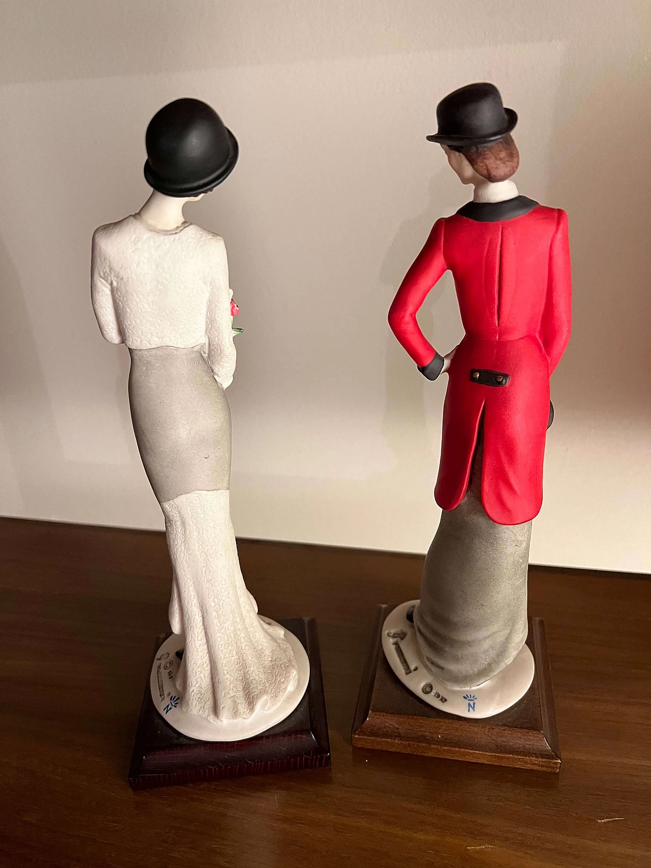 Pair of porcelain figures by Giuseppe Armani for Capodimonte, 1980s 4