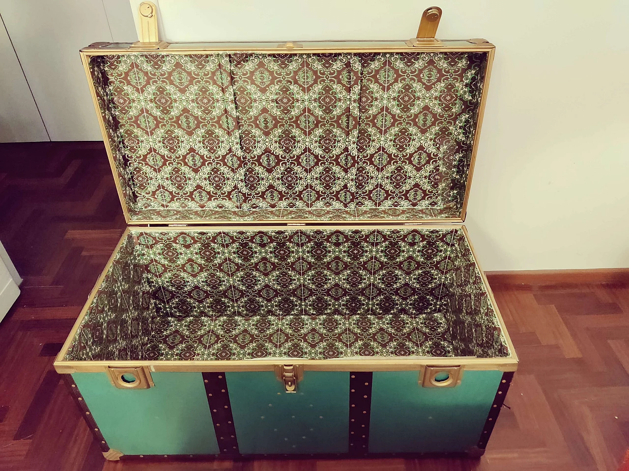 Baule in metallo a doppia chiusura, anni '70 1