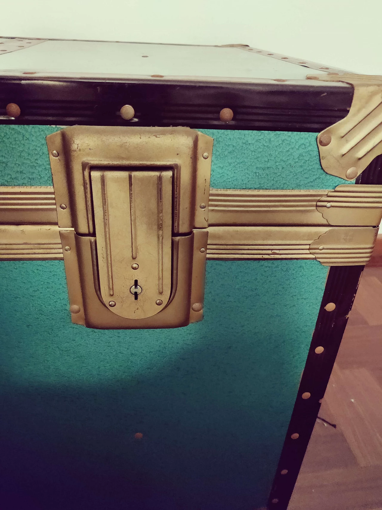 Baule in metallo a doppia chiusura, anni '70 8