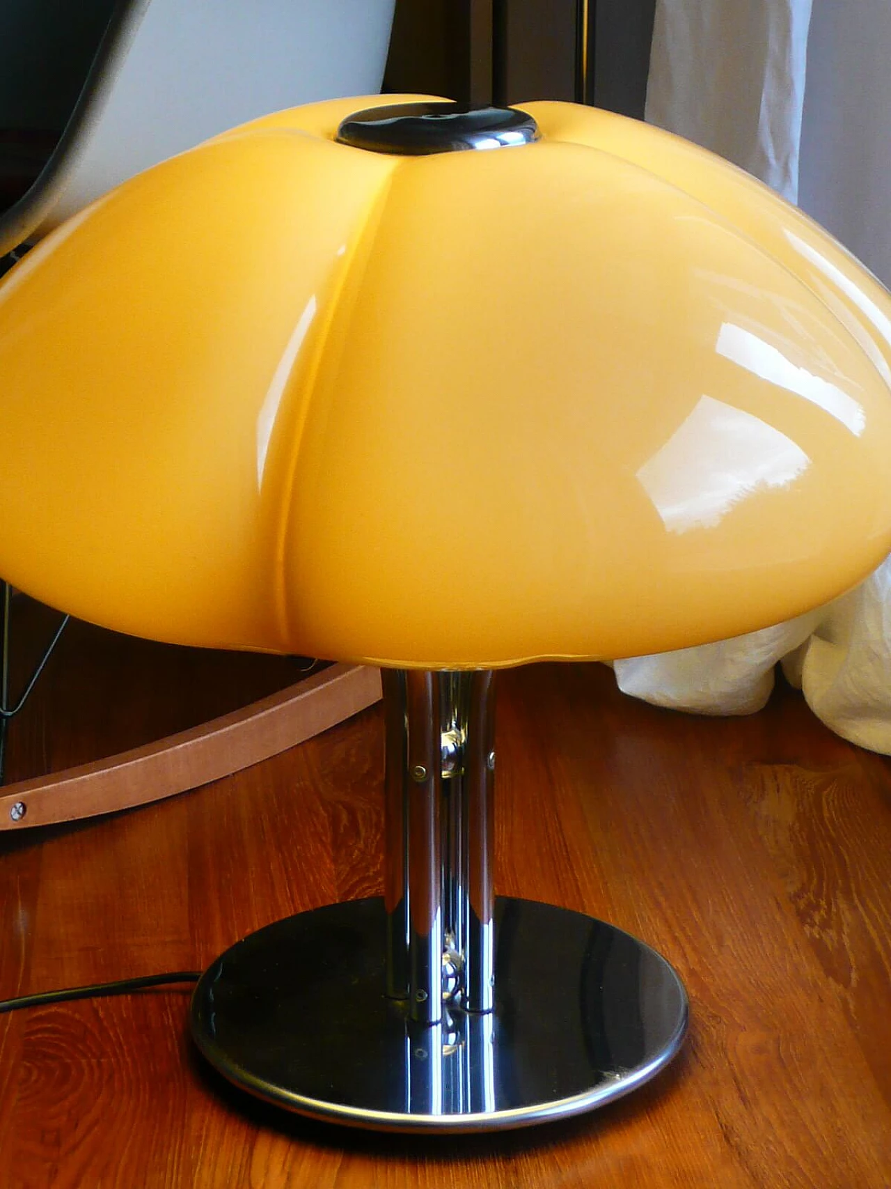 Pair of Quadrifoglio lamps by Gae Aulenti for Guzzini, 1970s 11