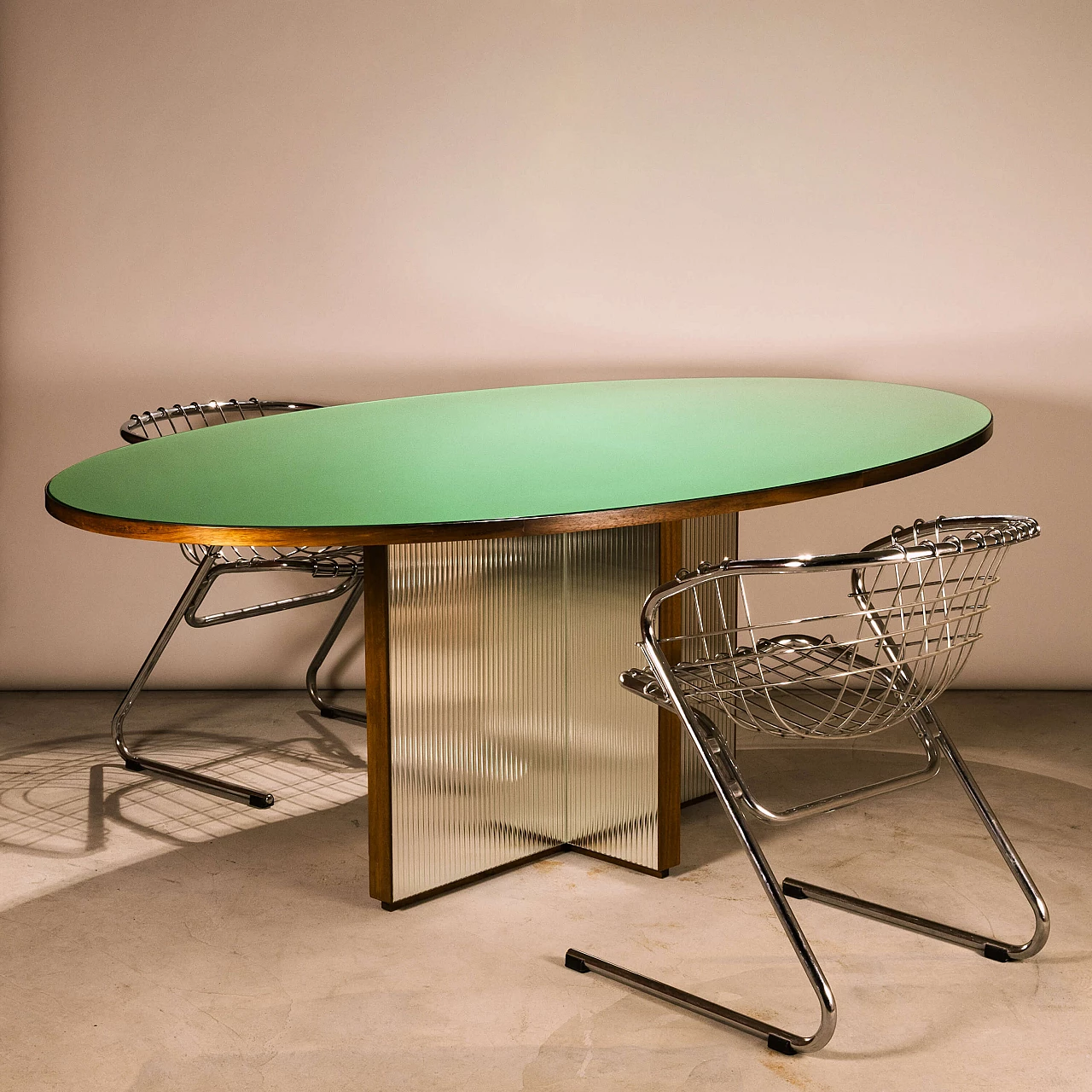 Tavolo ovale in legno e vetro di Artisan 3