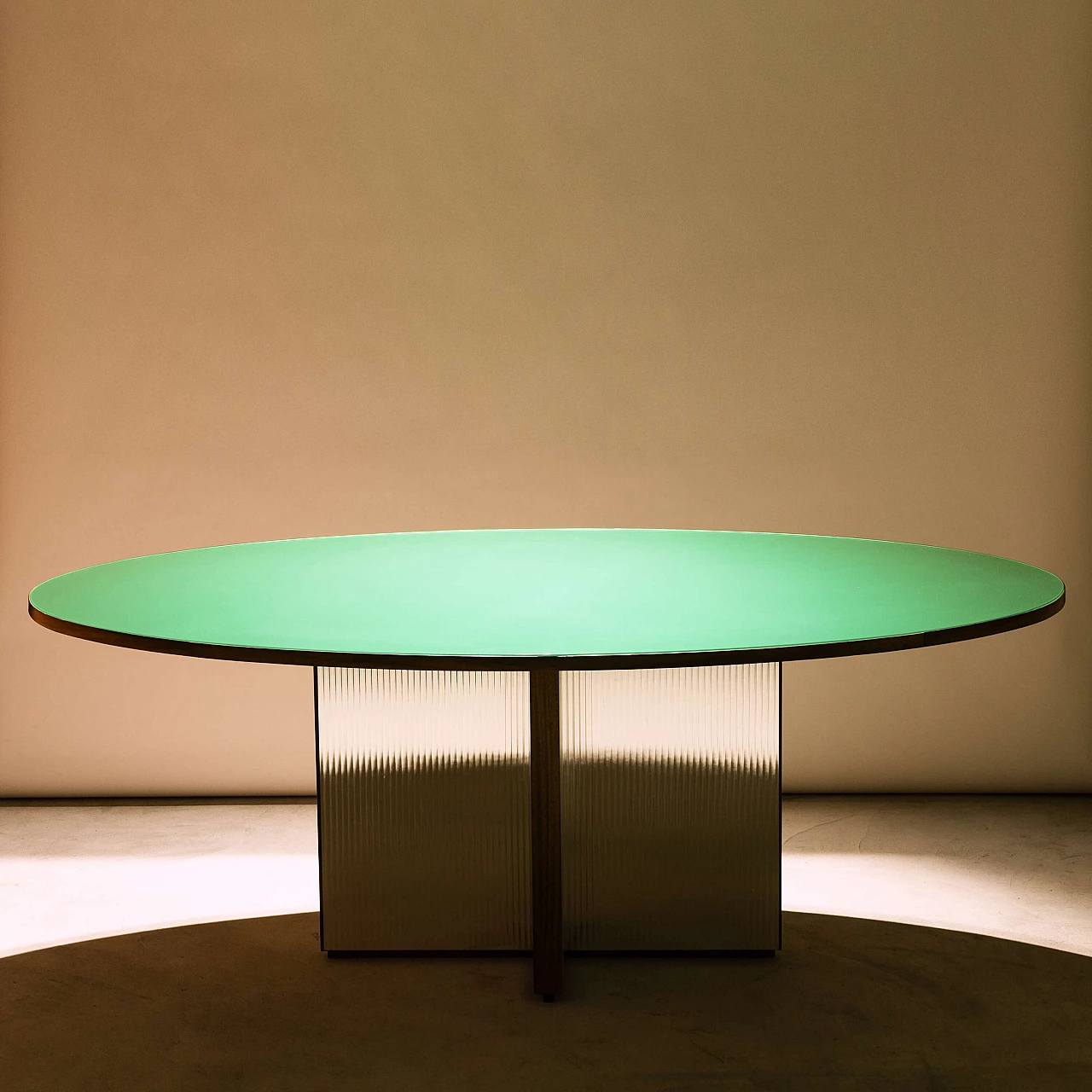 Tavolo ovale in legno e vetro di Artisan 9
