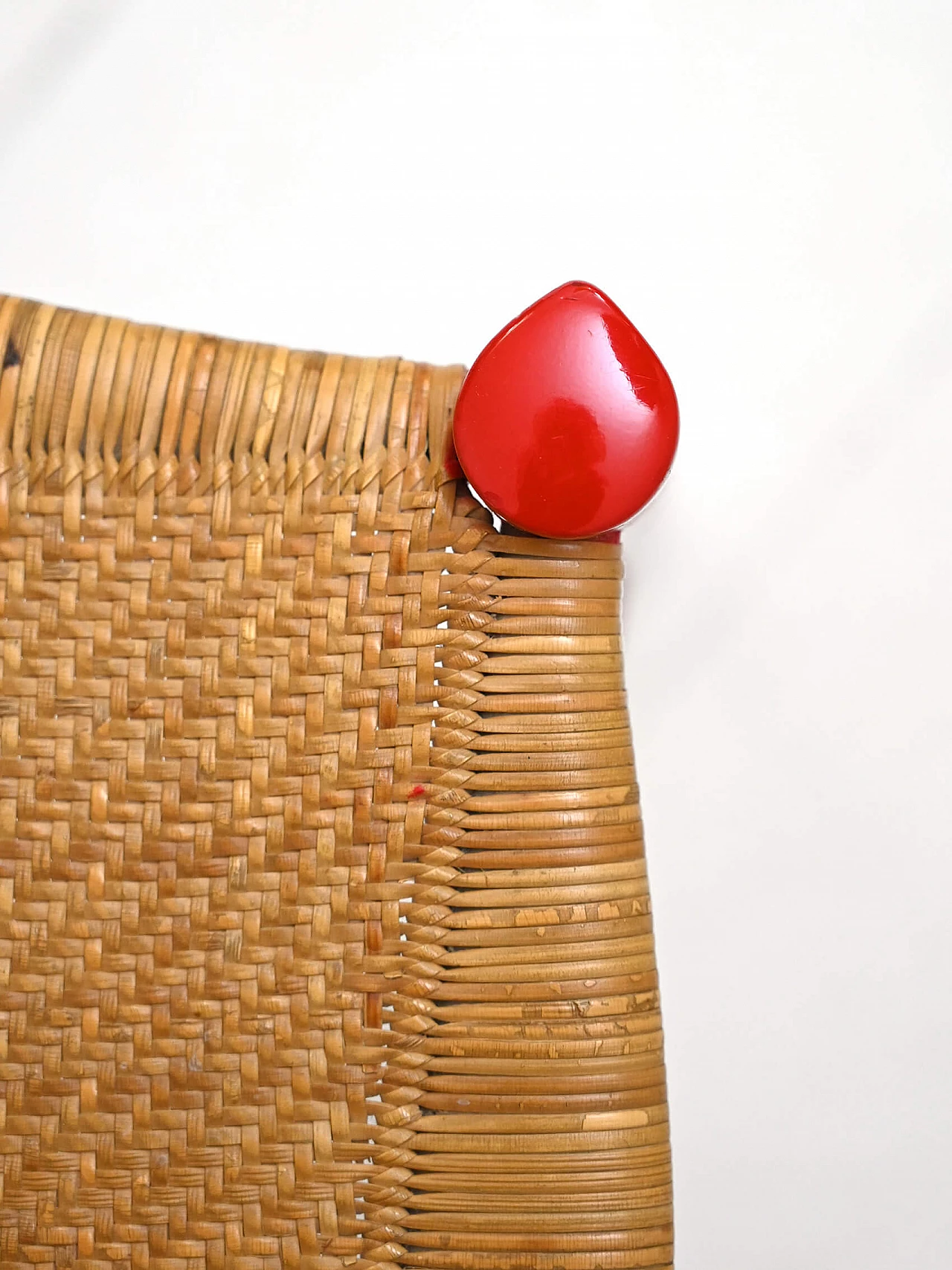 6 Chairs in red lacquered wood and Vienna straw, 1960s 8