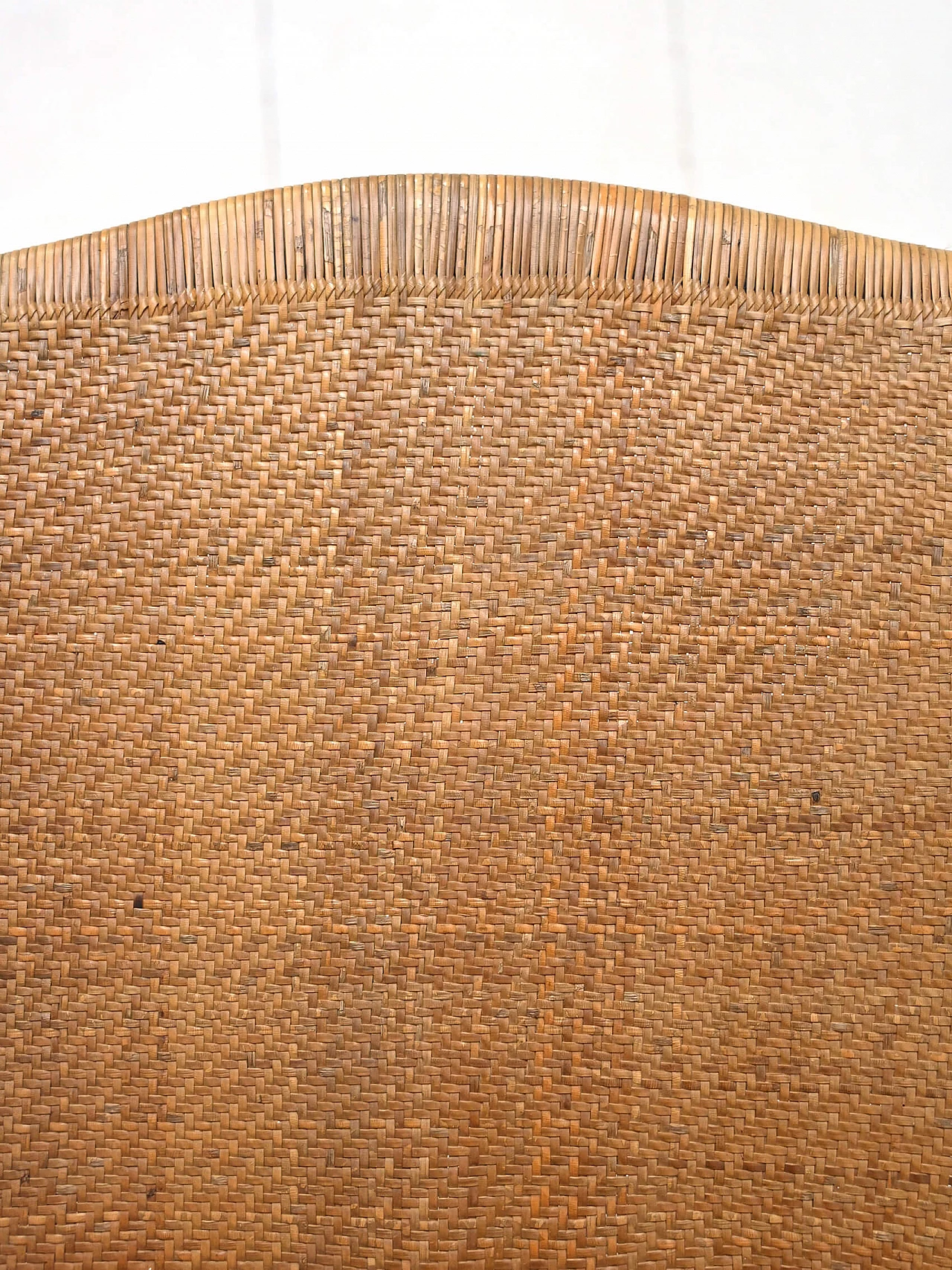 6 Chairs in red lacquered wood and Vienna straw, 1960s 13