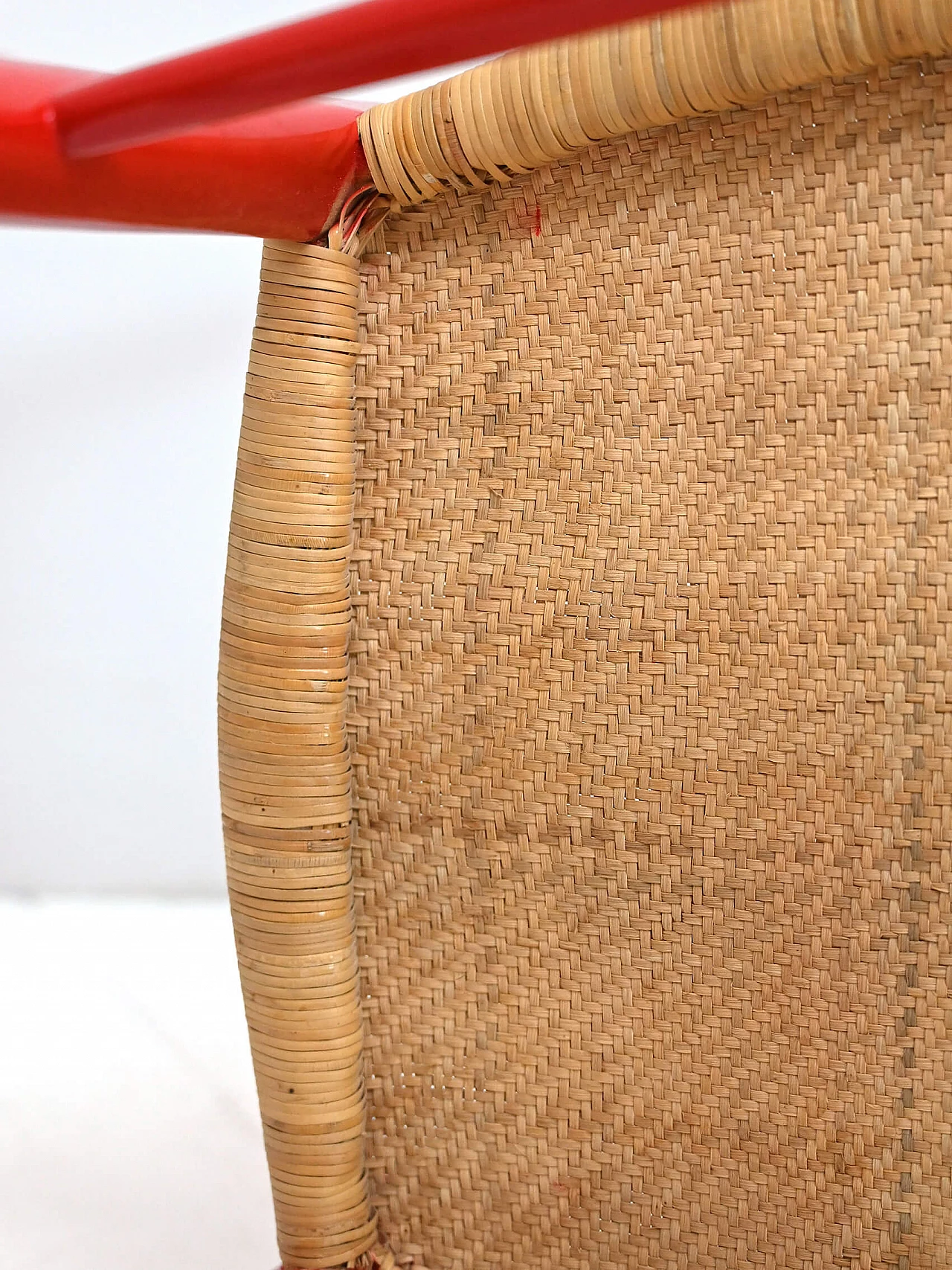 6 Chairs in red lacquered wood and Vienna straw, 1960s 15