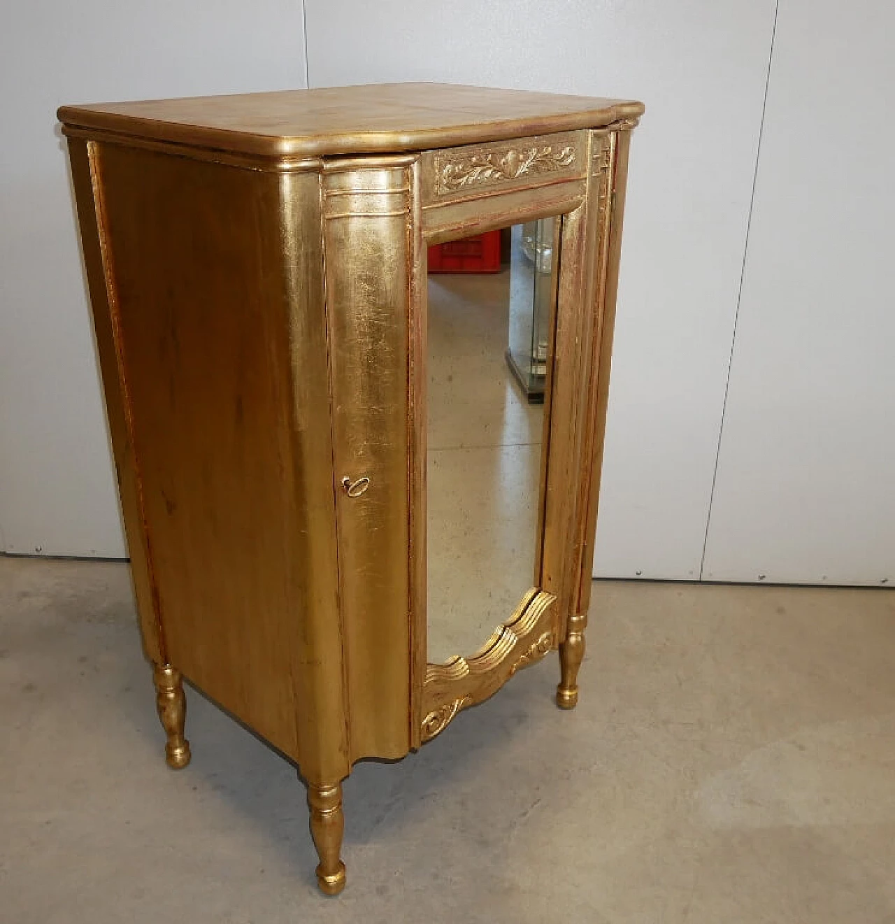 Gilded wood sideboard with mirror, 1930s 11