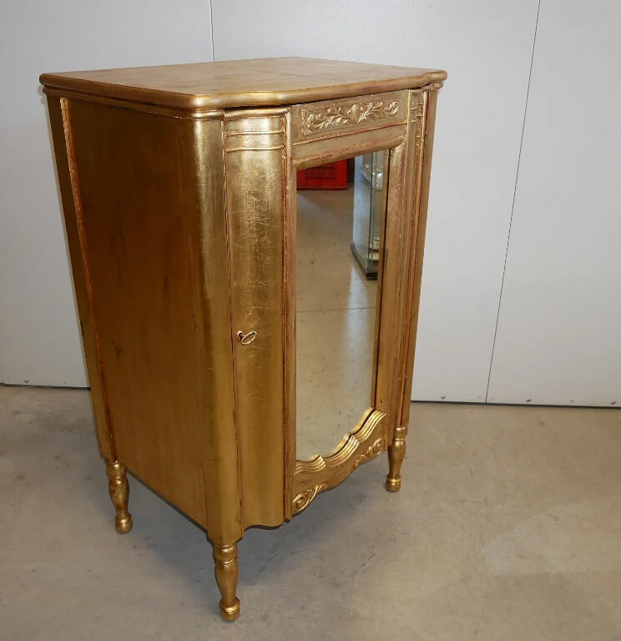 Credenza con specchio in legno dorato, anni '30 11