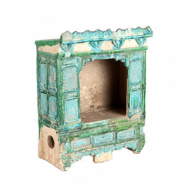 Modello di tempio cinese in ceramica invetriata