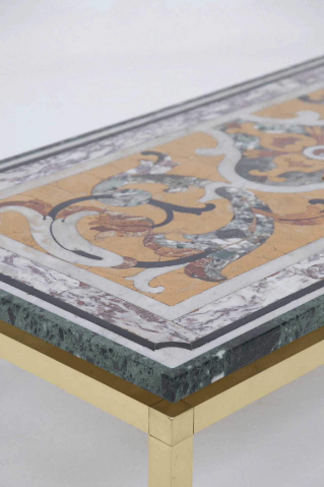 Tavolino in ottone e marmo policromo, anni '50 4