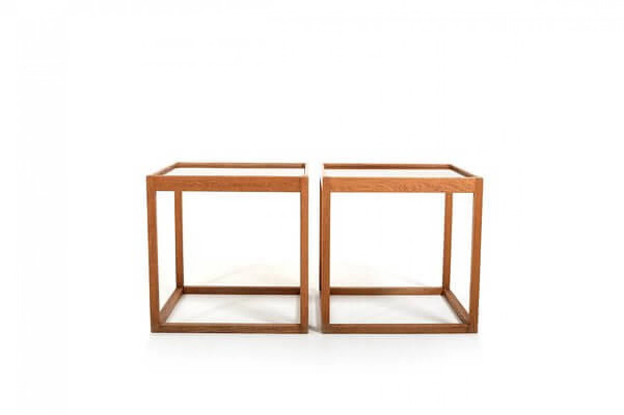 Coppia di tavolini cubici in rovere e vetro di Kurt Østervig per KP Møbler, anni '60 2