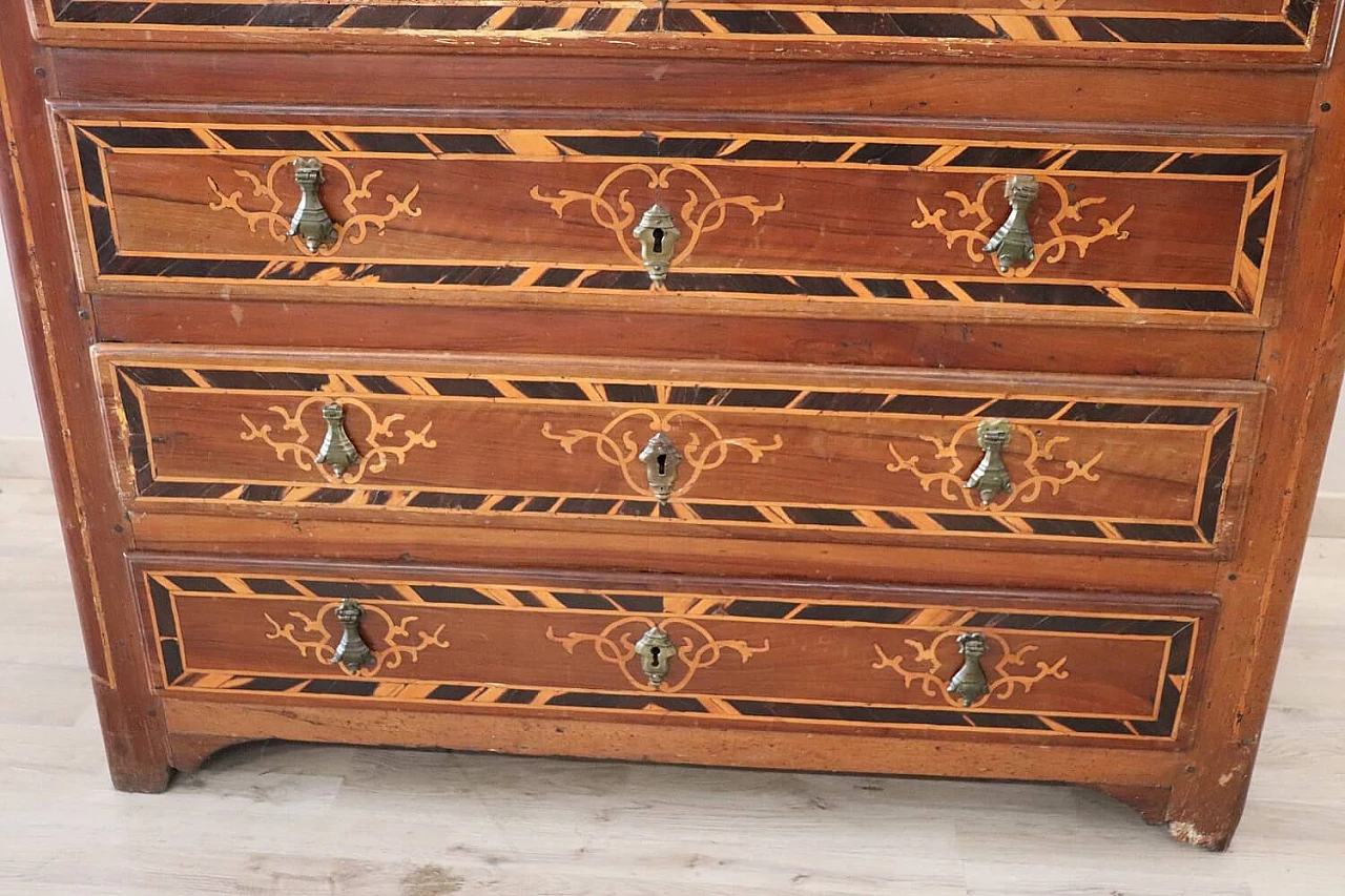 Louis XIV chest of drawers in inlaid walnut, second half of the 17th century 4