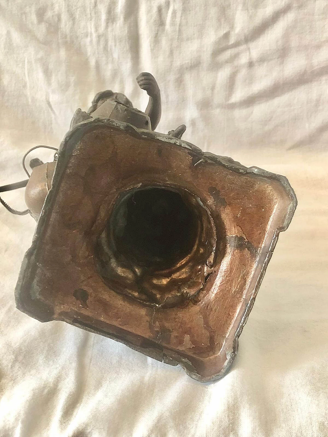 Centrotavola con vaso in vetro e scultura in metallo, inizio '900 6