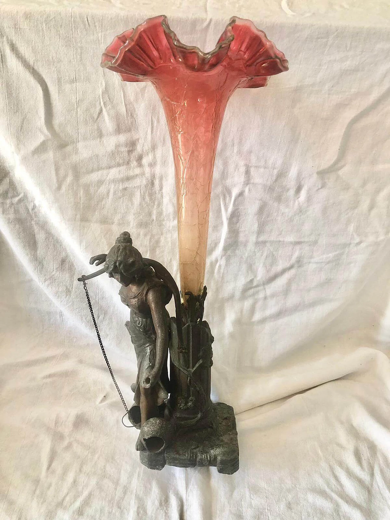 Centrotavola con vaso in vetro e scultura in metallo, inizio '900 8