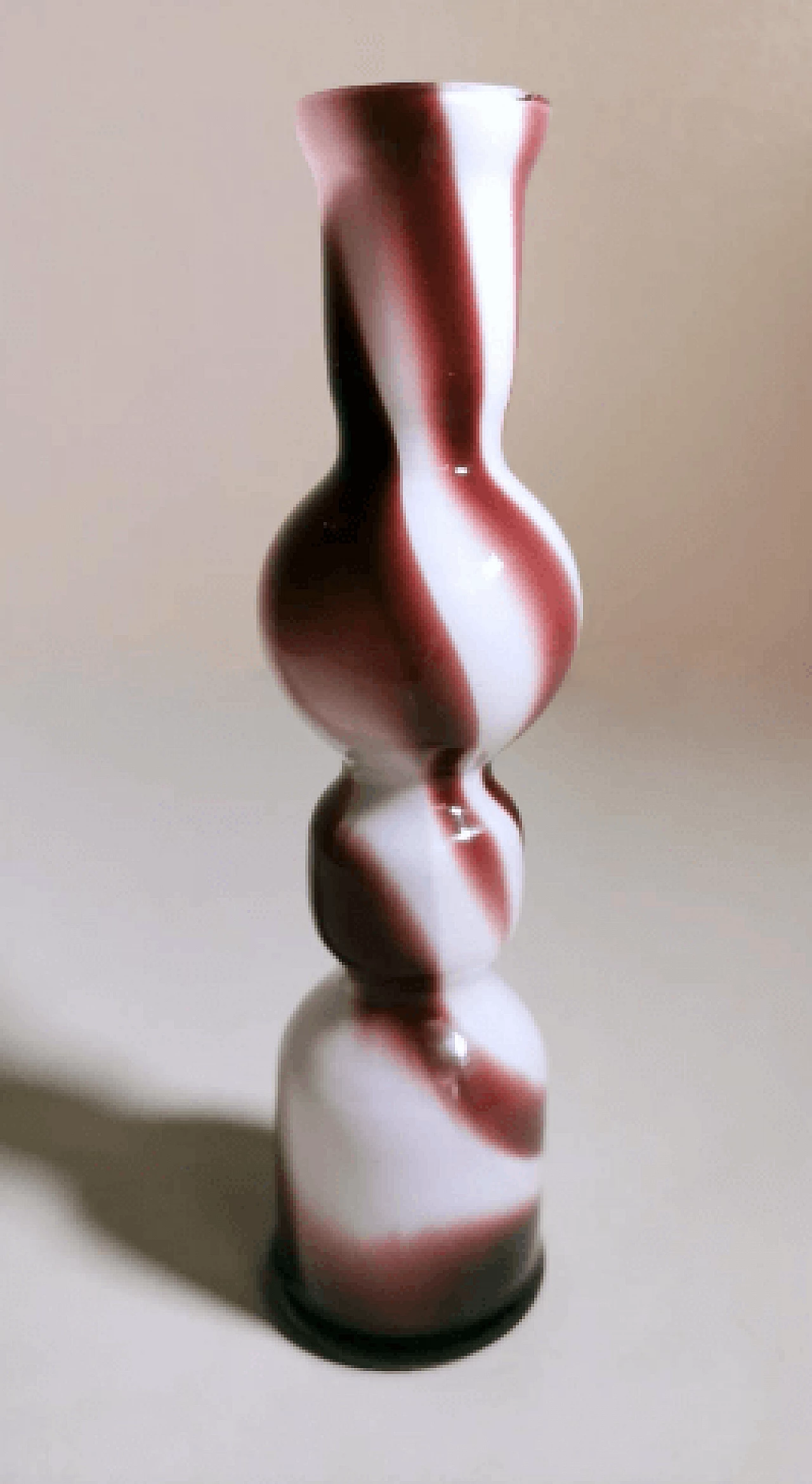 Murano opaline glass vase by Carlo Moretti, 1970s 3
