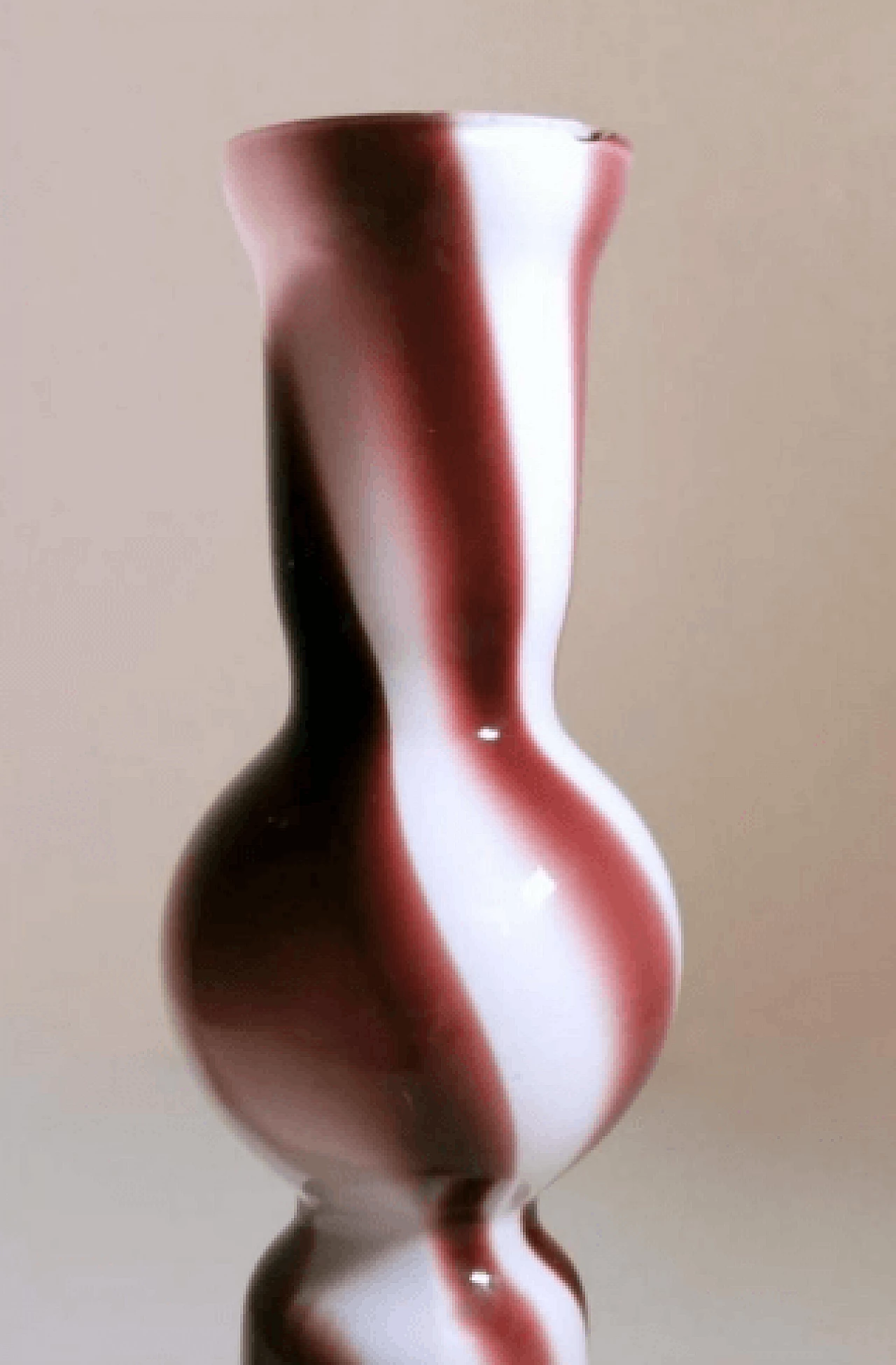 Murano opaline glass vase by Carlo Moretti, 1970s 8