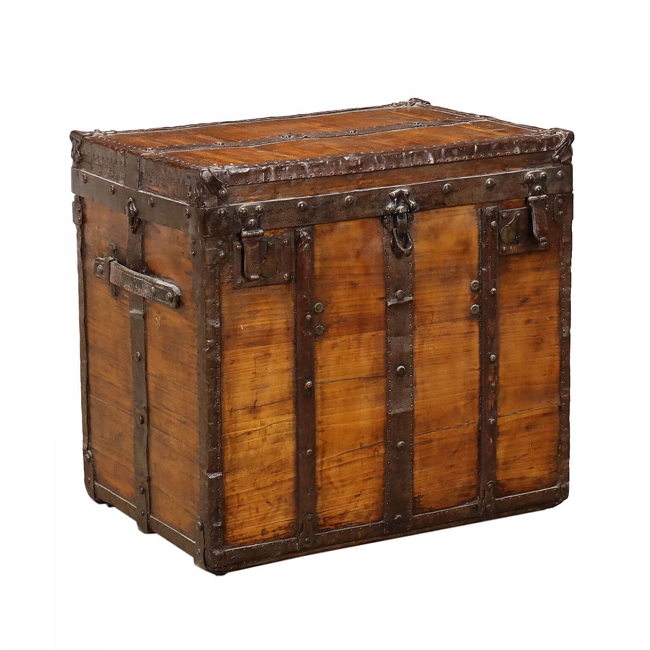 Trunk in poplar, metal and leather, mid-19th century 1