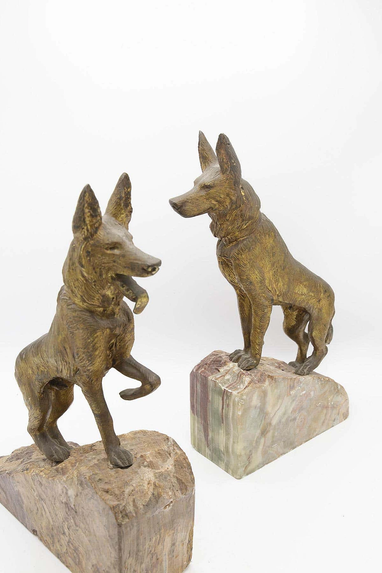 Pair of dog-shaped bookends in onyx and bronze, 19th century 2