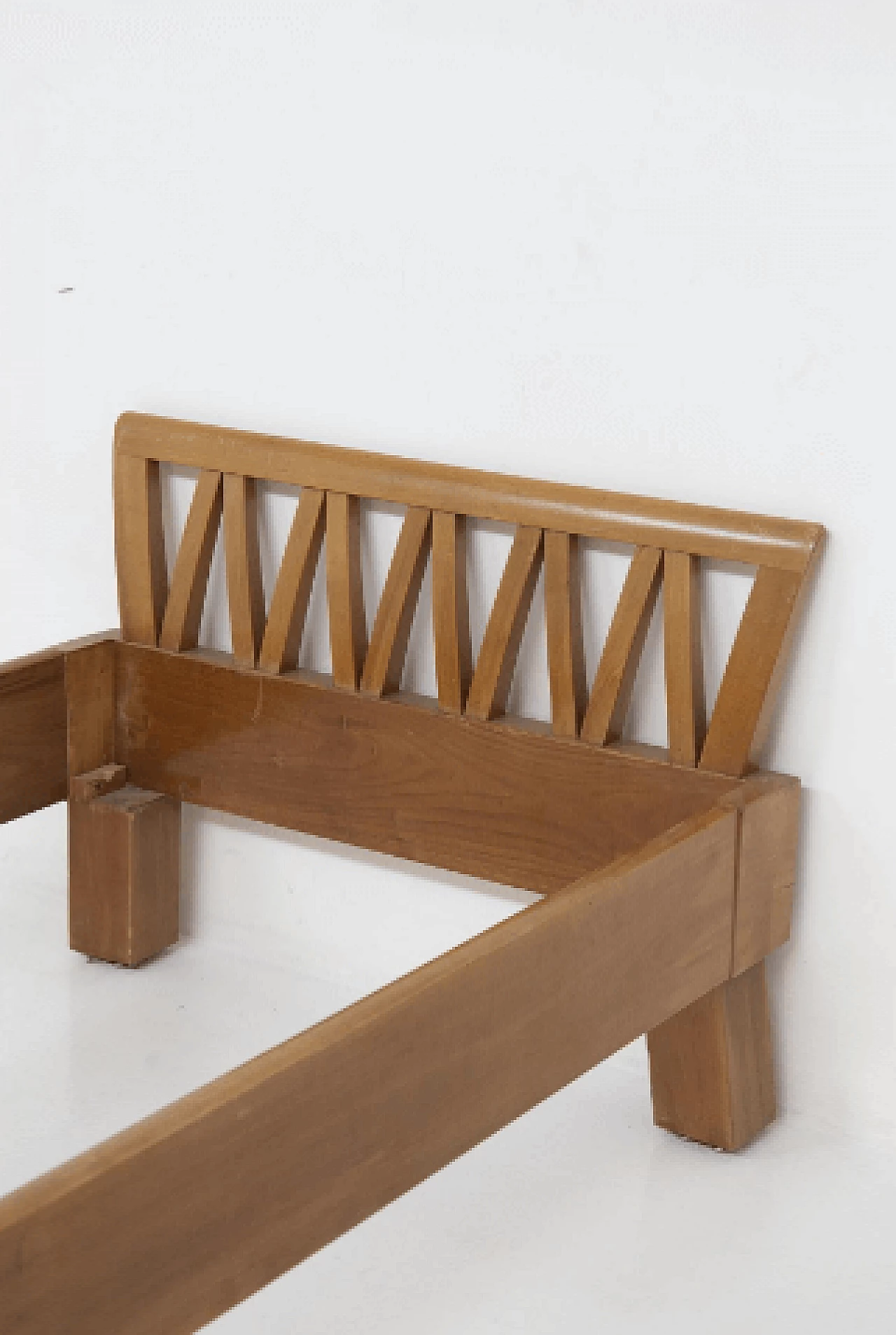 Letto singolo e sedia in legno di Ugo Carrà, anni '50 13