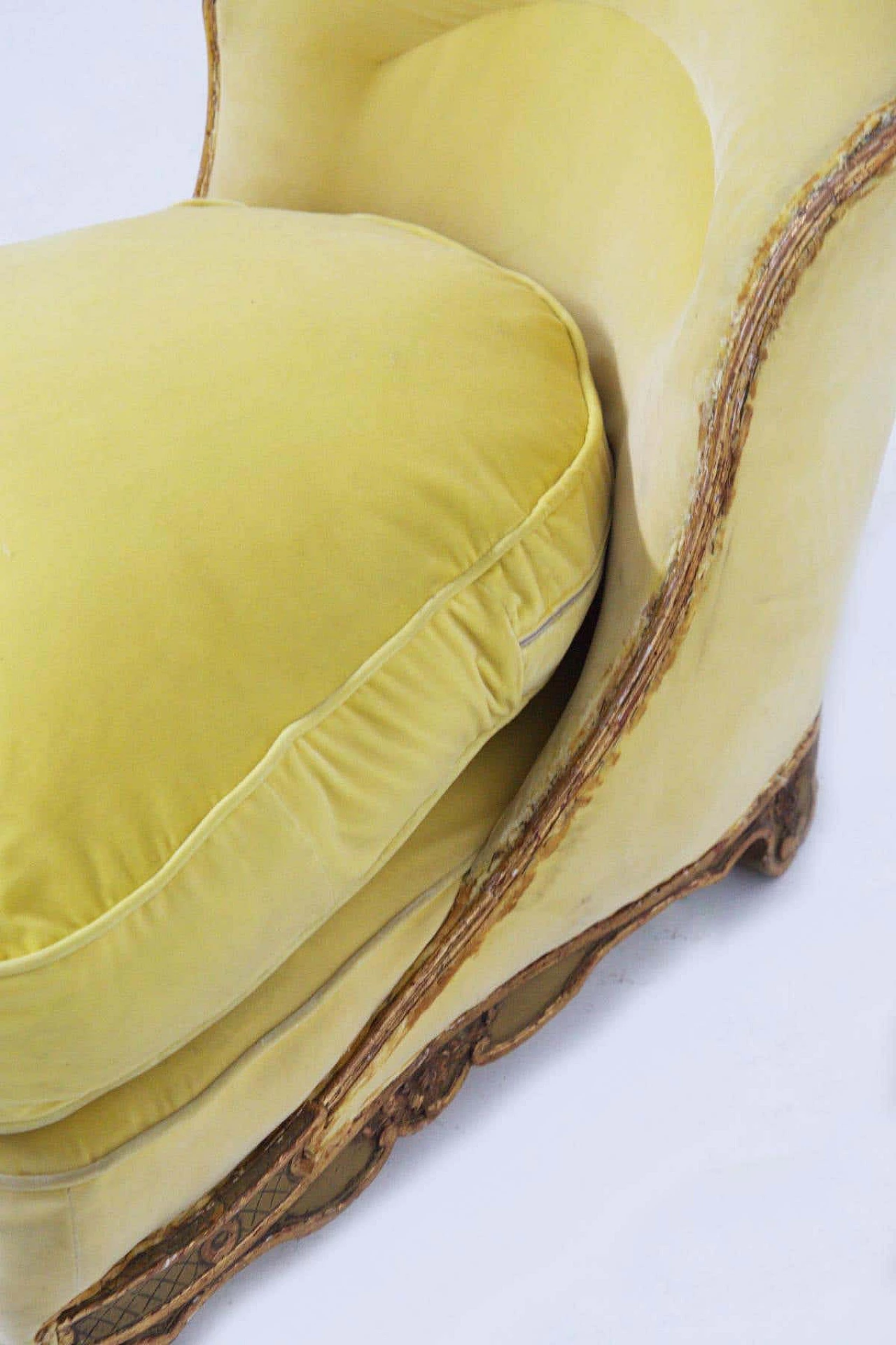 Baroque-style armchair in gilded wood and yellow velvet, 19th century 6