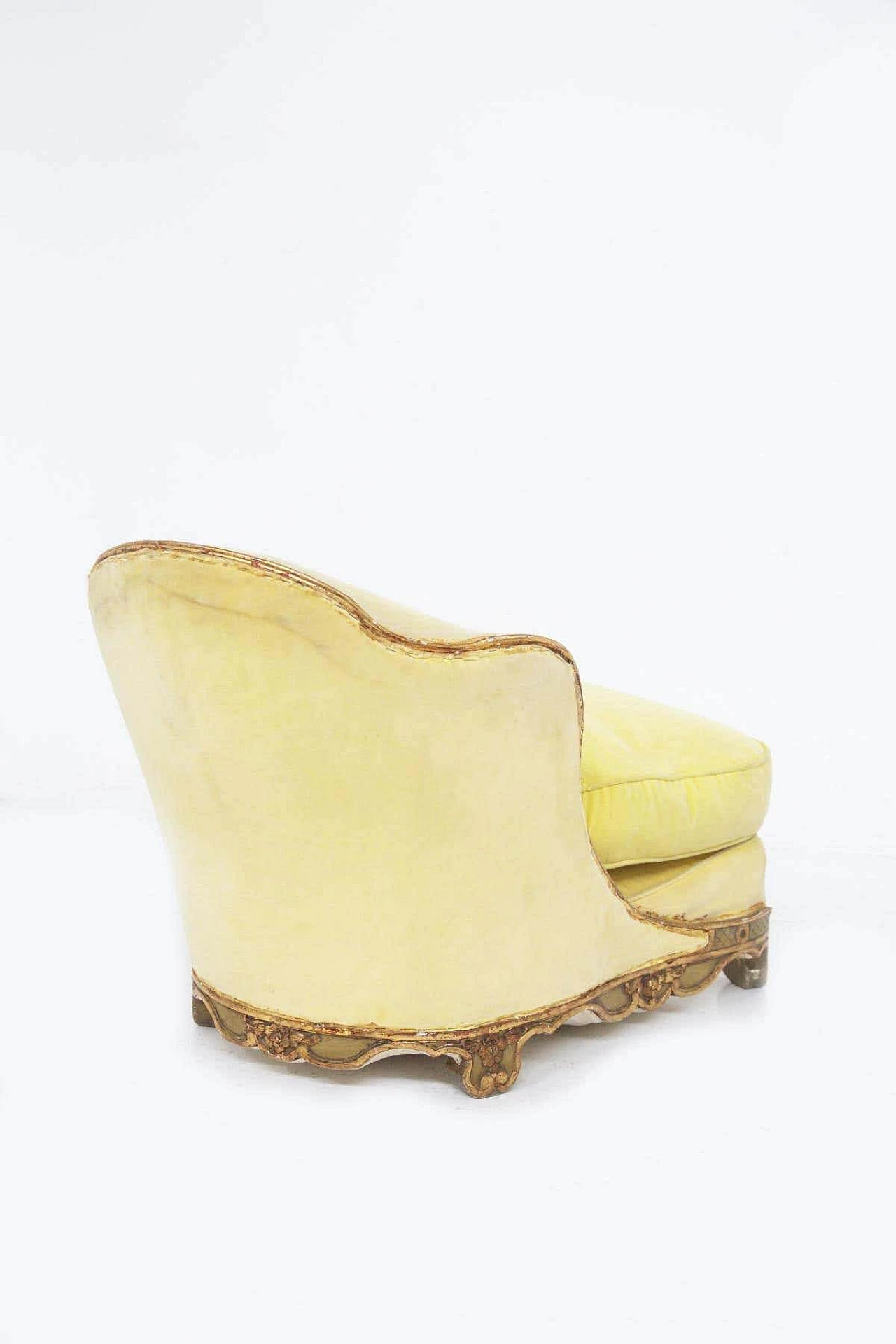 Baroque-style armchair in gilded wood and yellow velvet, 19th century 12