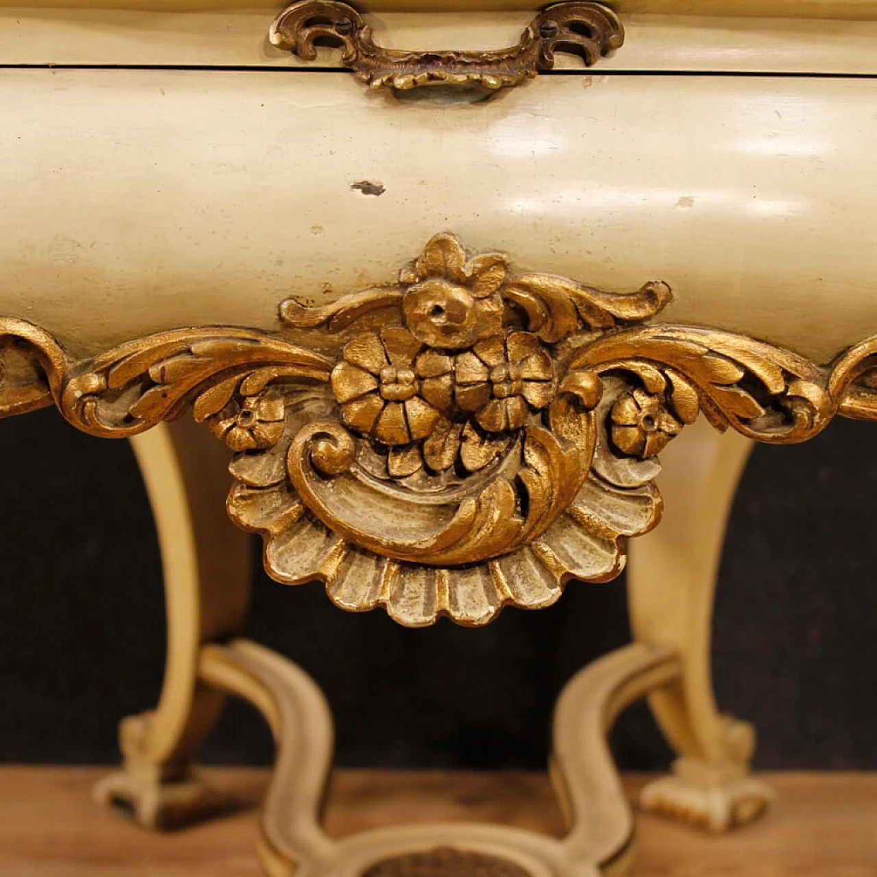 Carved, lacquered and gilded wooden table with marble top, 1940s 7