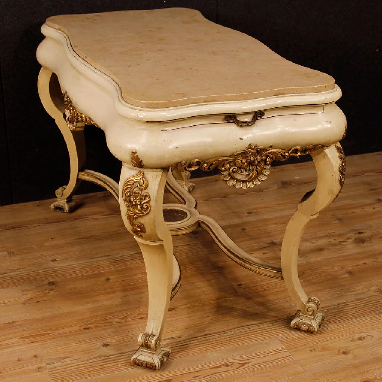 Carved, lacquered and gilded wooden table with marble top, 1940s 11