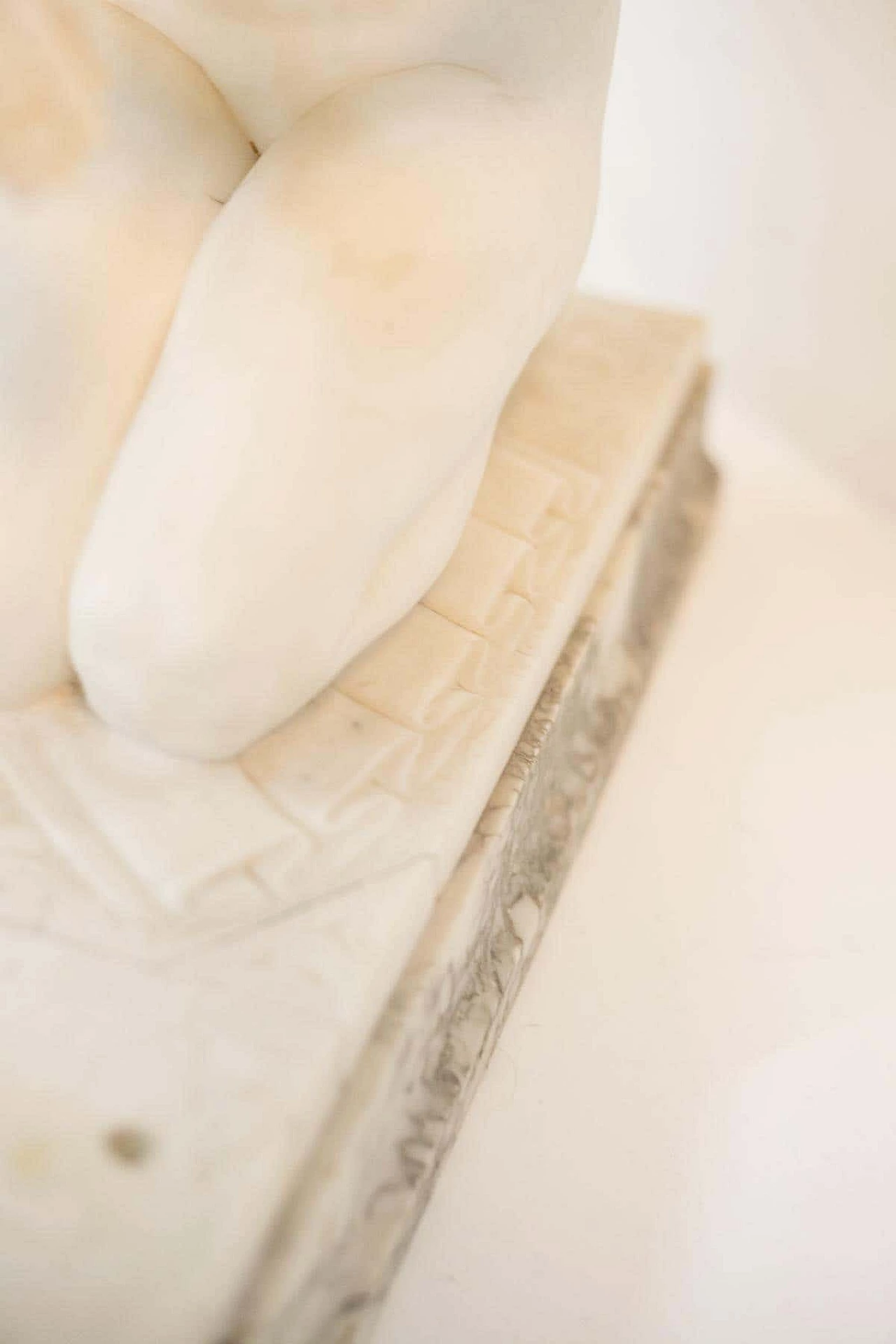 Guglielmo Pugi, Incantatrice di serpenti, scultura in marmo Art Déco, 1910 9