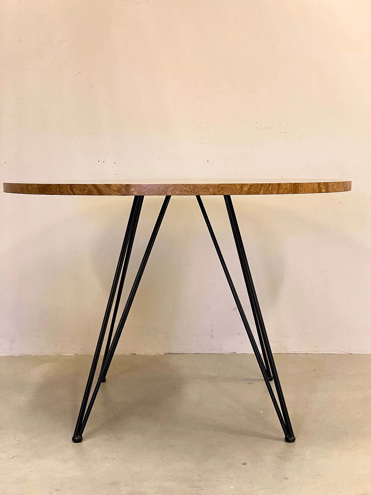 Tavolo rotondo in ferro con piano lastronato in ALPIlignum, anni '60 11