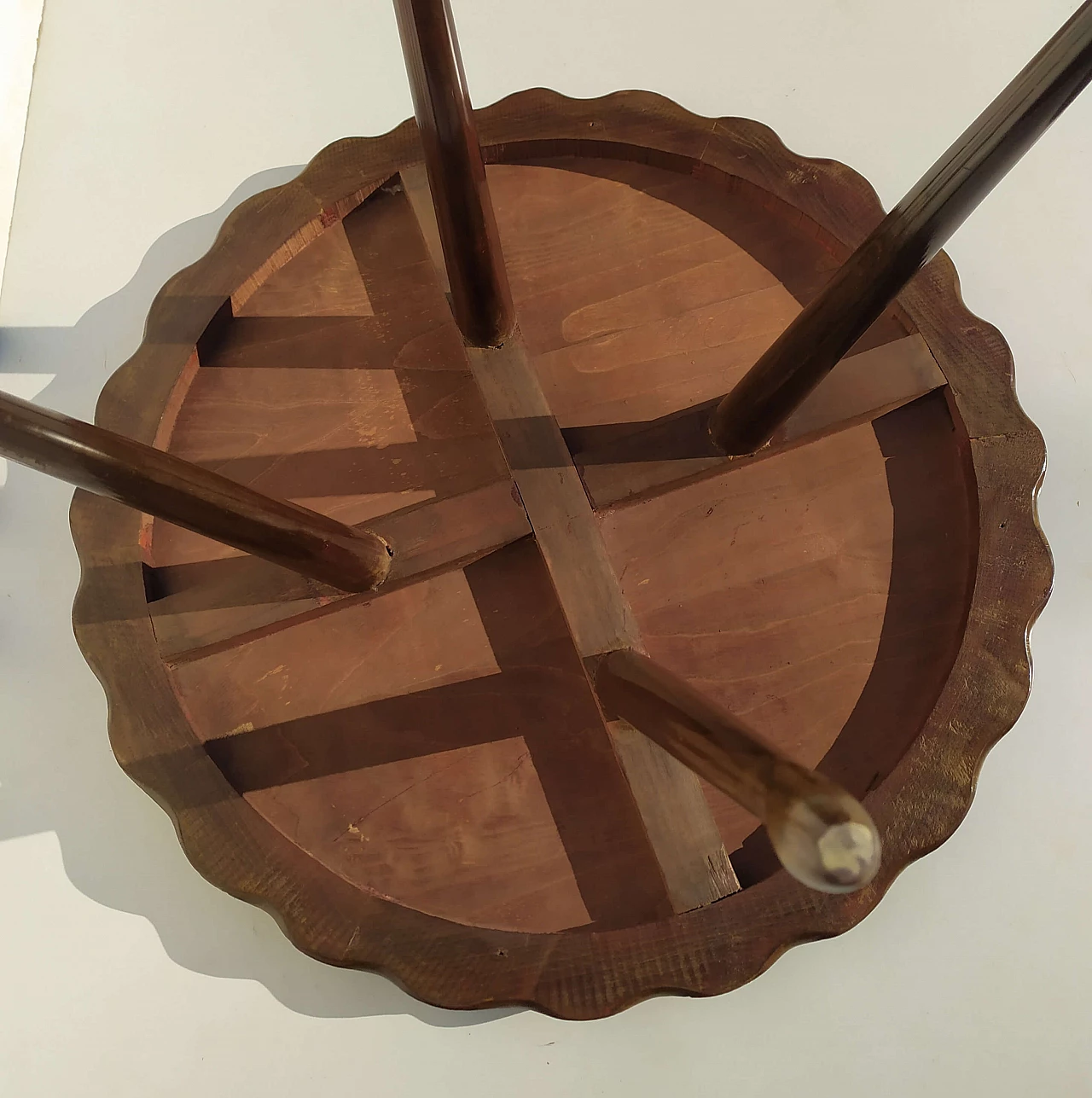 Round mahogany coffee table attributed to Paolo Buffa, 1940s 3