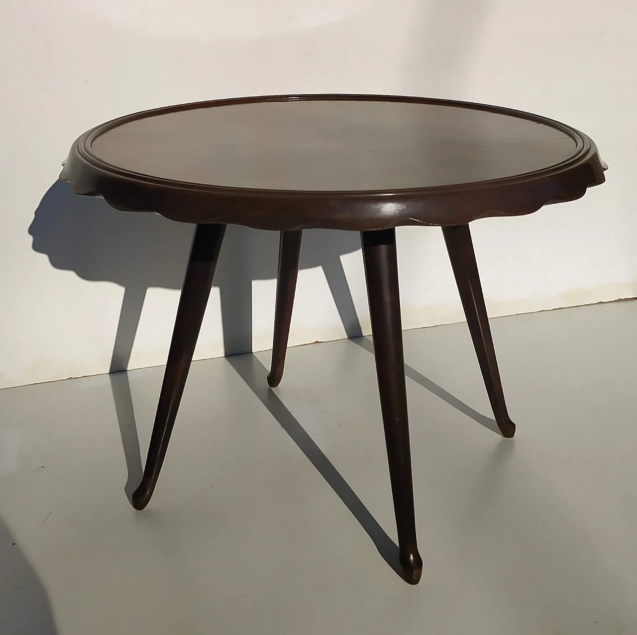 Round mahogany coffee table attributed to Paolo Buffa, 1940s 5