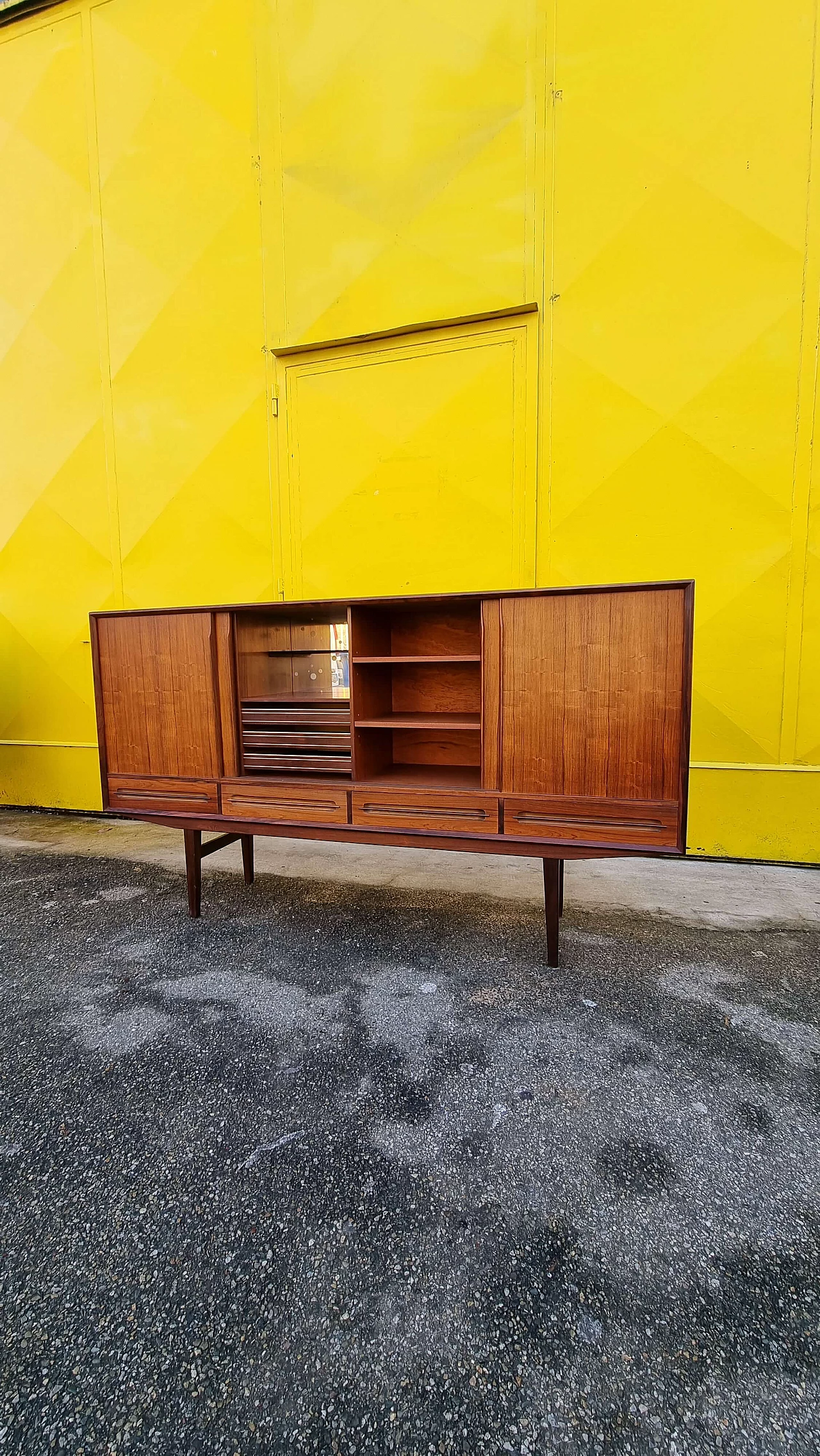 Credenza in palissandro con vano bar, anni '60 7