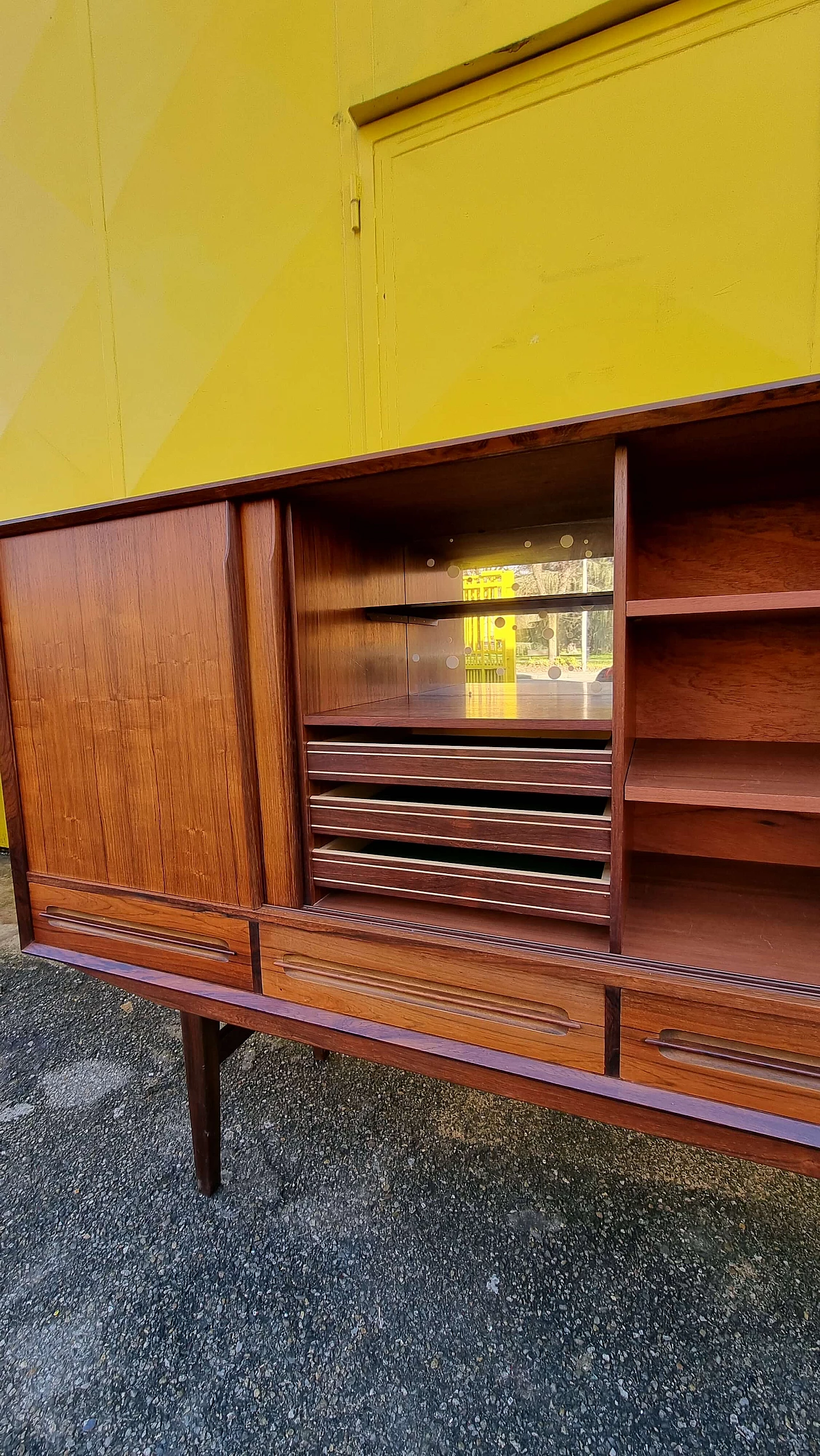 Credenza in palissandro con vano bar, anni '60 8
