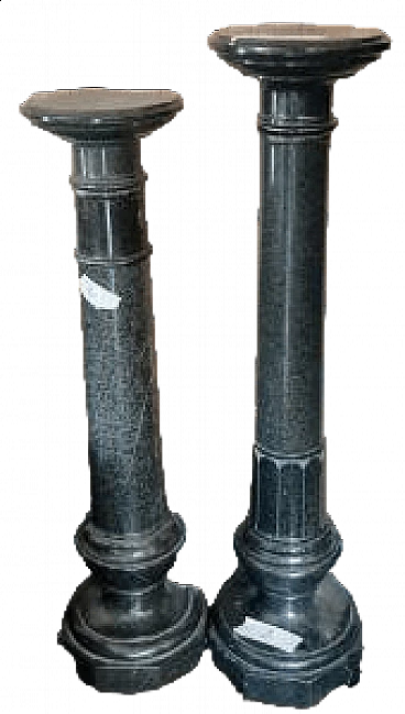 Coppia di colonne in serpentino, anni '30