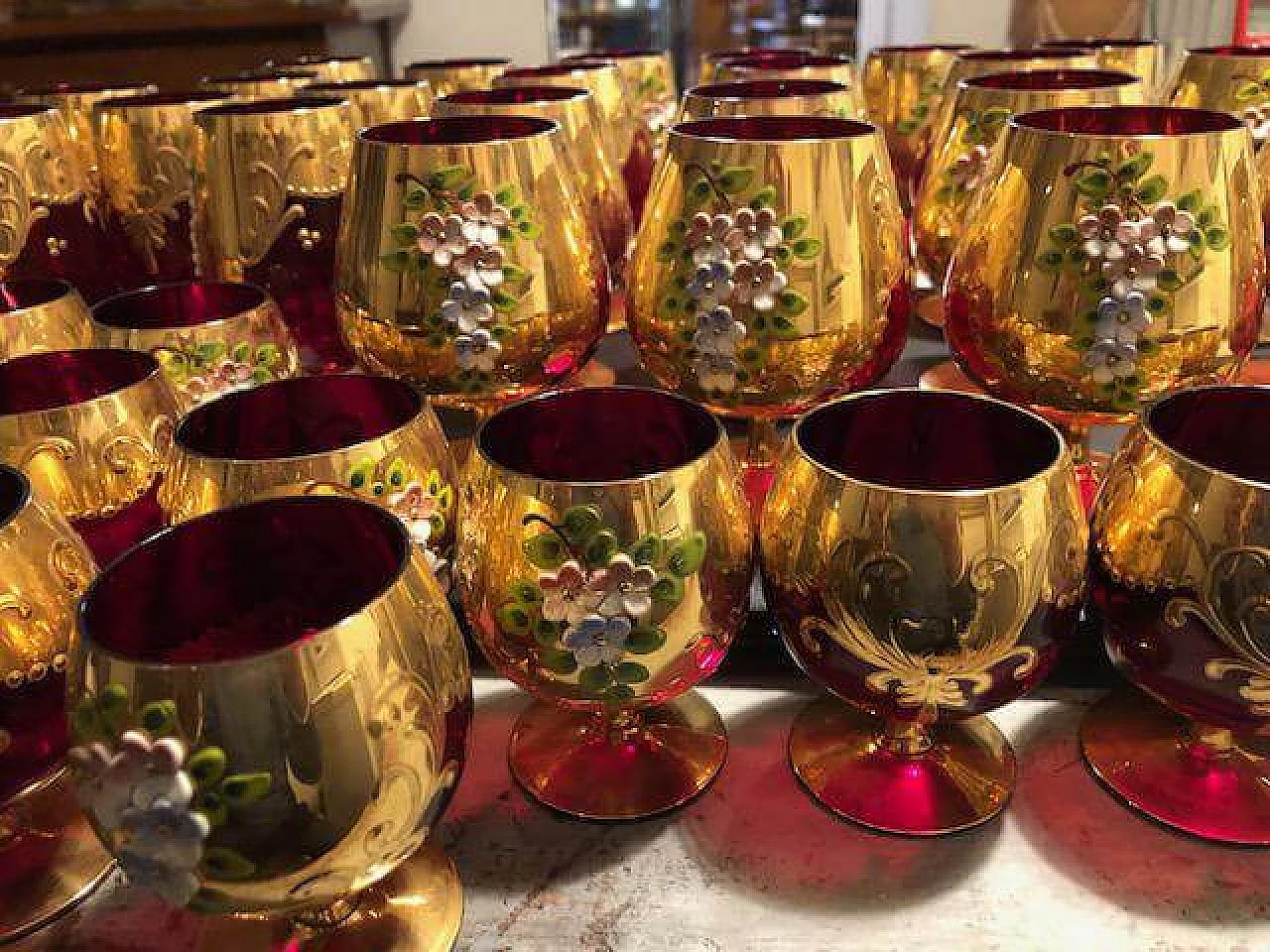 36 Glasses in three sizes decorated with relief flowers 7